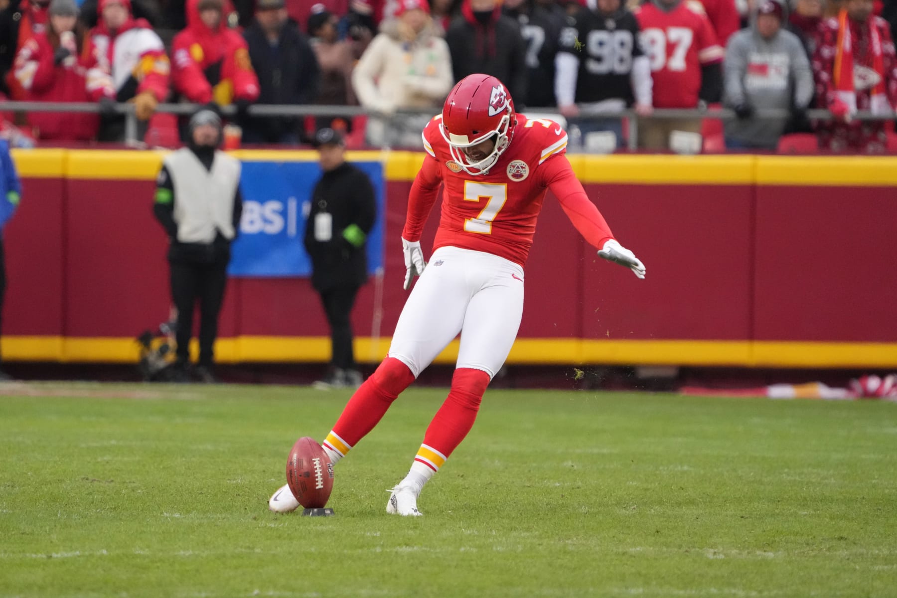 Chiefs Considering Not Using Harrison Butker for Kickoffs After NFL Rule Change