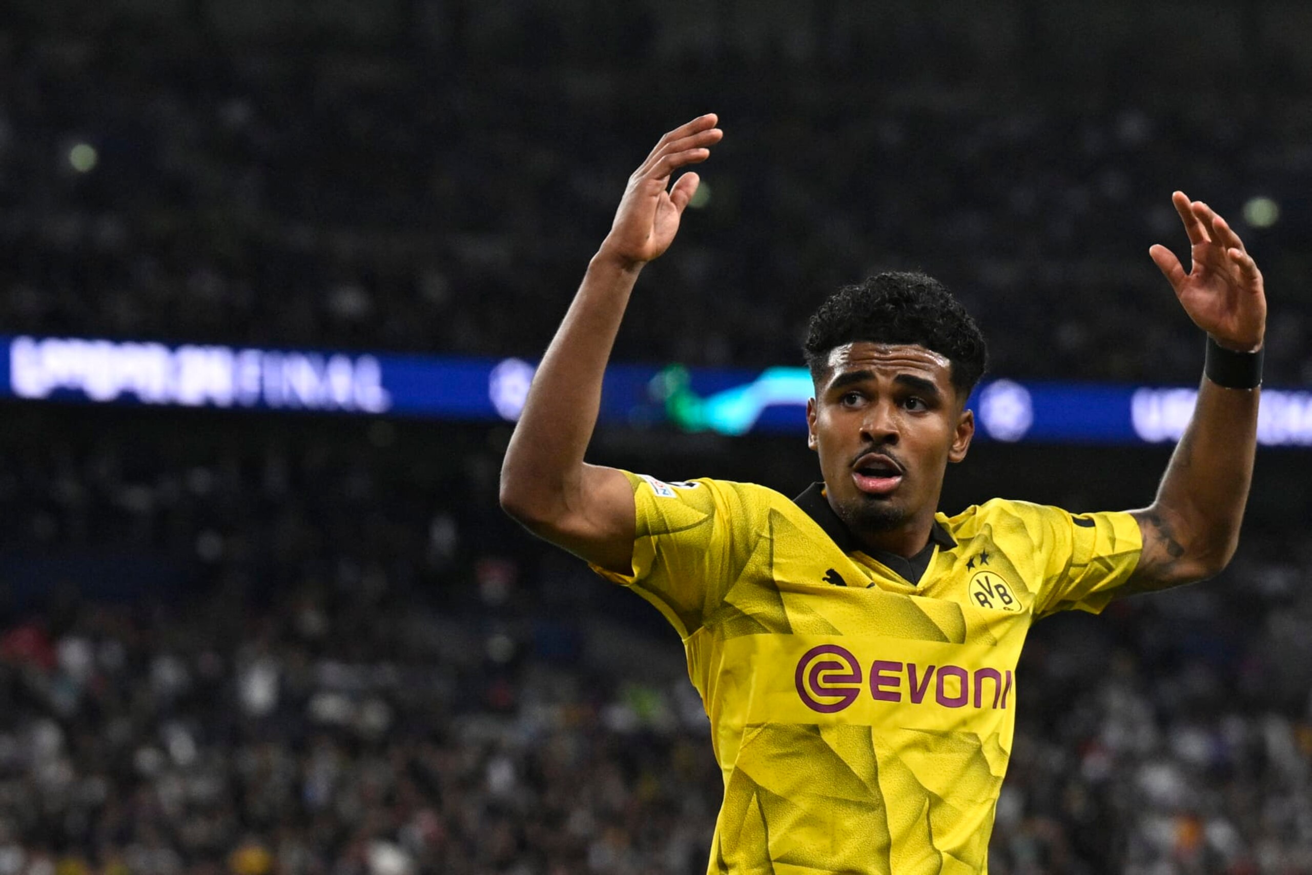 Dortmund's Dutch defender #22 Ian Maatsen gestures during the UEFA Champions League final football match between Borussia Dortmund and Real Madrid, at Wembley stadium, in London, on June 1, 2024. (Photo by INA FASSBENDER / AFP) (Photo by INA FASSBENDER/AFP via Getty Images)