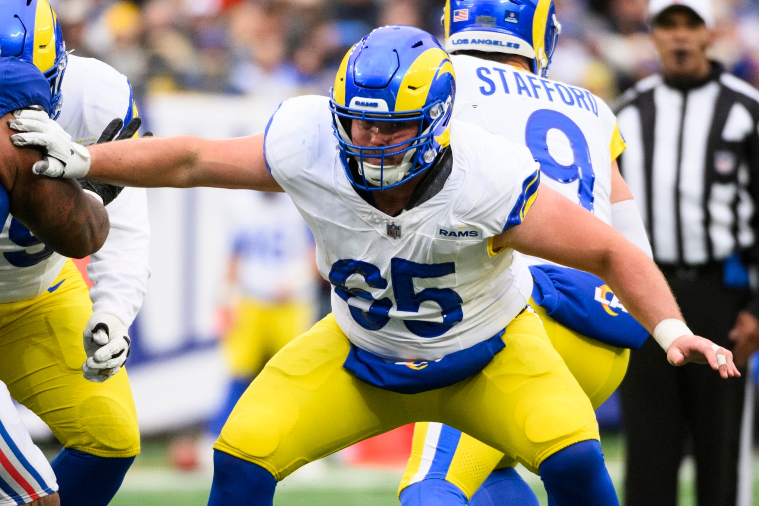 Rams center Coleman Shelton