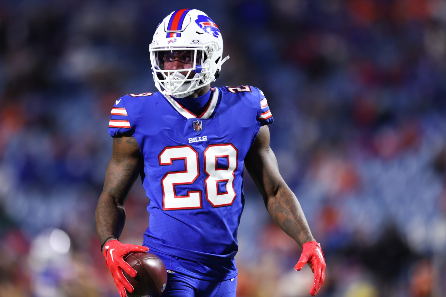 ORCHARD PARK, NEW YORK - NOVEMBER 13: Latavius Murray #28 of the Buffalo Bills warms up prior to a game against the Denver Broncos at Highmark Stadium on November 13, 2023 in Orchard Park, New York. (Photo by Bryan M. Bennett/Getty Images)