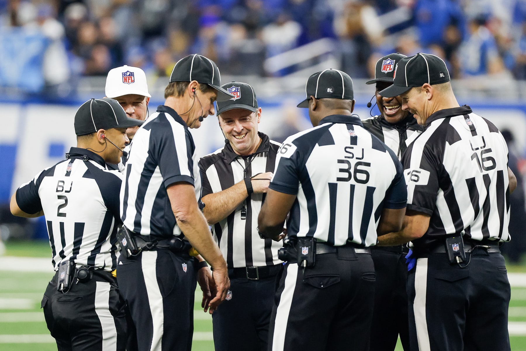 Report: NFL Refs Earn as Much as 0K AAV on Contracts; Chain Gang Crew Minimum Wage