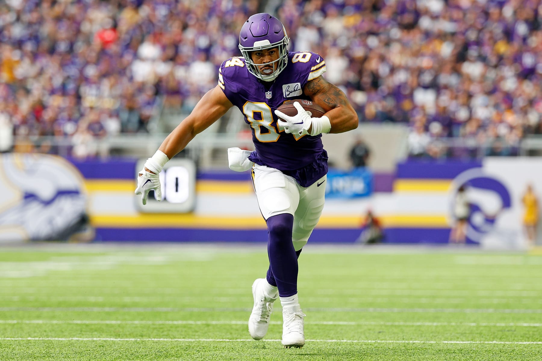 Vikings TE Josh Oliver