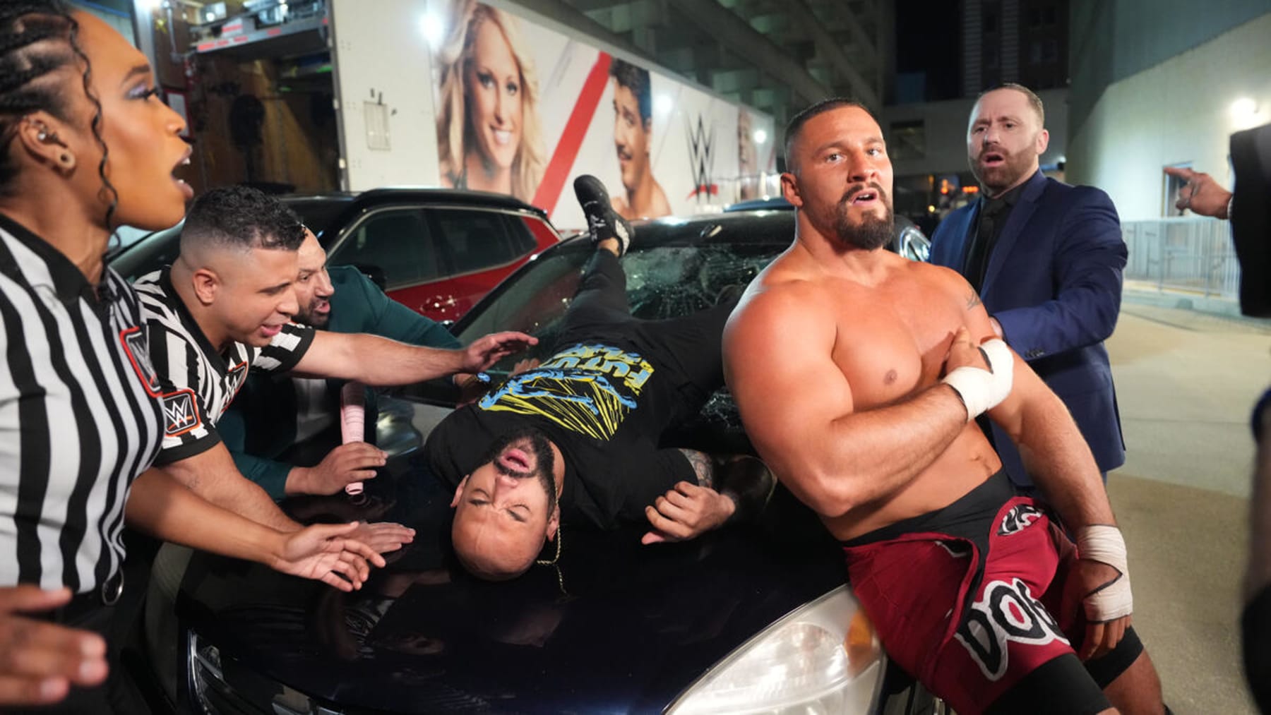 WWE のファンブルが最後まで跳ね返る、未来のスターたちがすごい、そして Raw のその他の見解