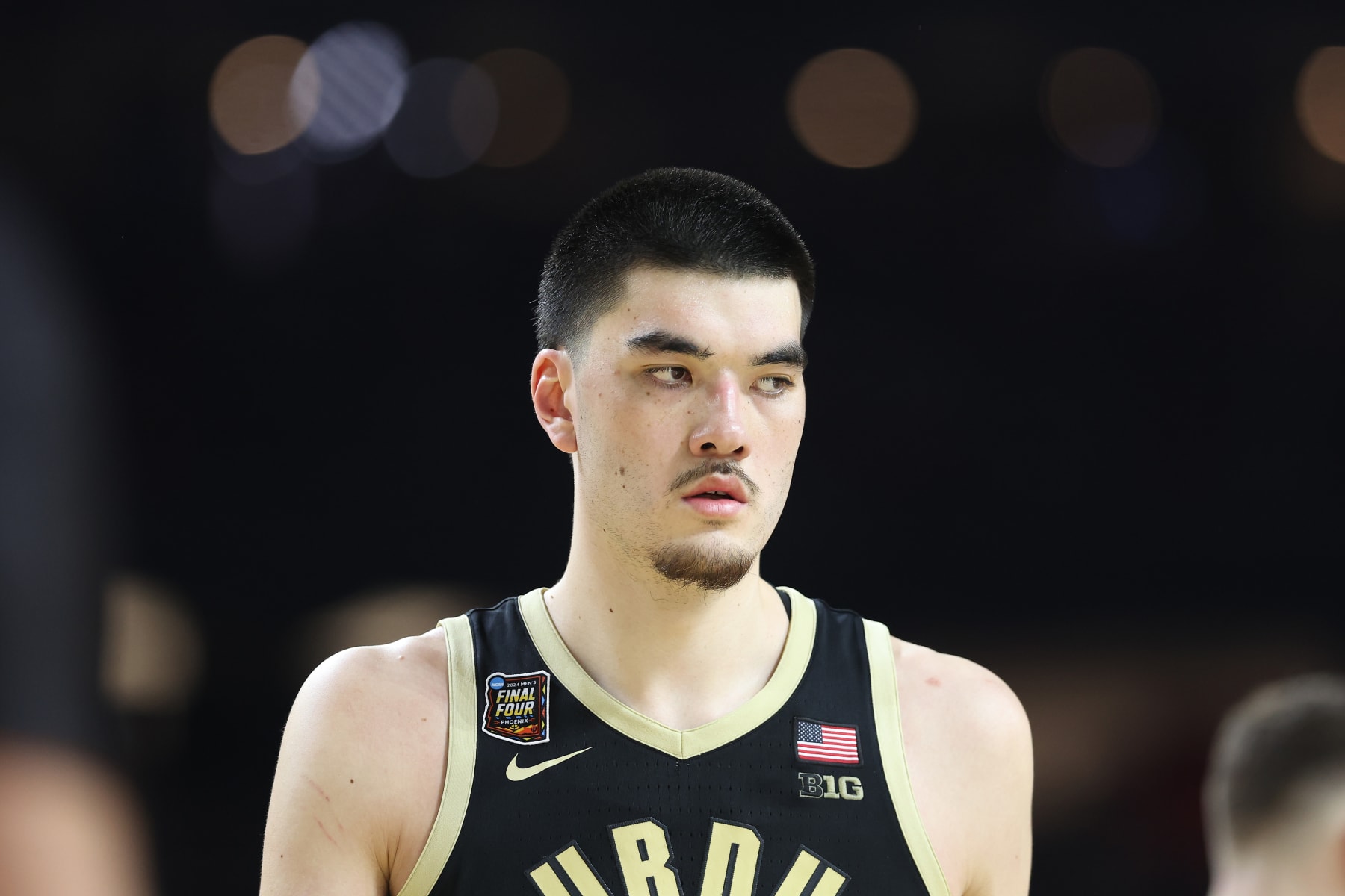 GLENDALE, ARIZONA - APRIL 08: Zach Edey #15 of the Purdue Boilermakers walks across the court in the second half against the Connecticut Huskies during the NCAA Men's Basketball Tournament National Championship game at State Farm Stadium on April 08, 2024 in Glendale, Arizona. (Photo by Christian Petersen/Getty Images)