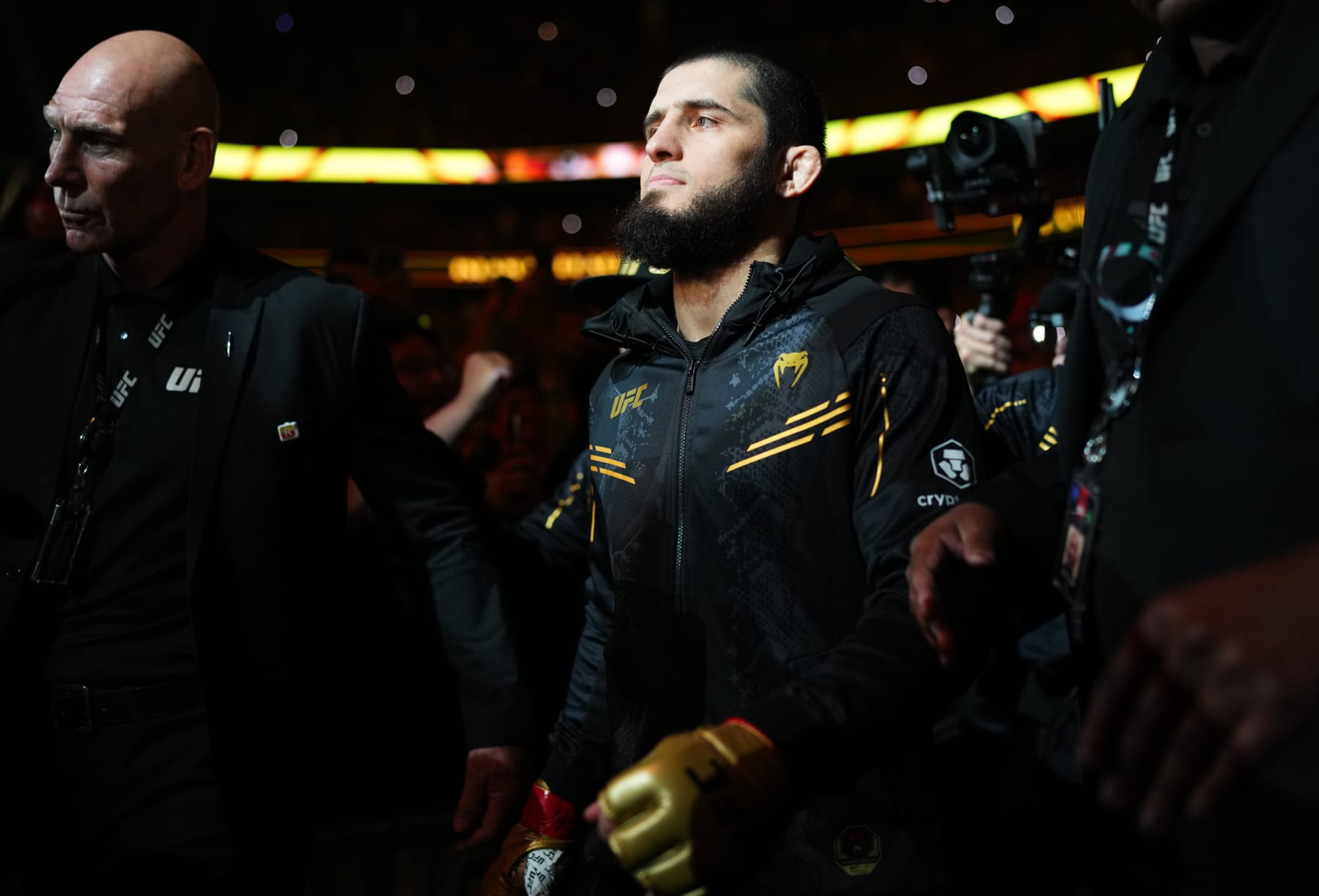 NEWARK, NEW JERSEY - JUNE 01: Islam Makhachev of Russia prepares to face Dustin Poirier in the UFC lightweight championship fight during the UFC 302 event at Prudential Center on June 01, 2024 in Newark, New Jersey. (Photo by Cooper Neill/Zuffa LLC via Getty Images)