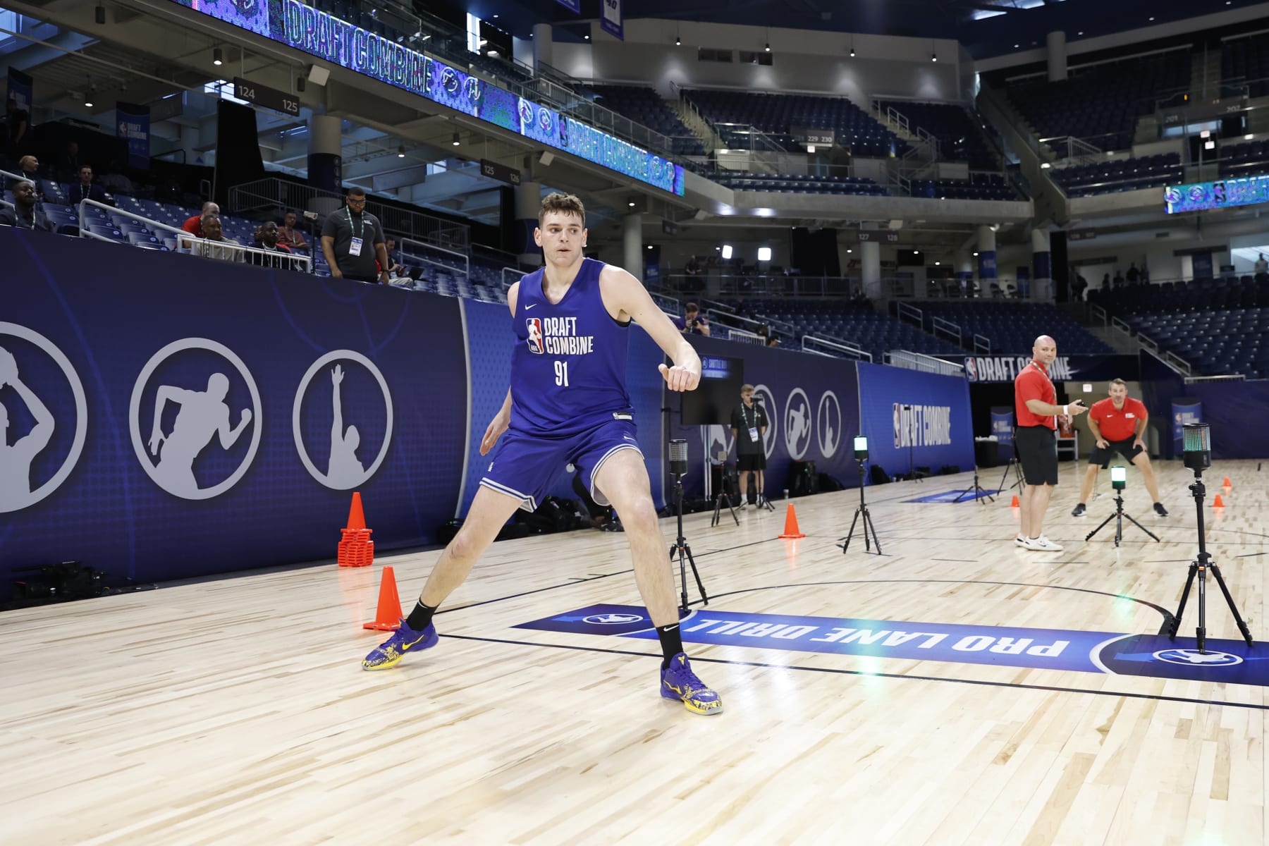 NBA Exec: Clingan ‘More Attractive in Today’s NBA’ Than Zach Edey Entering 2024 Draft