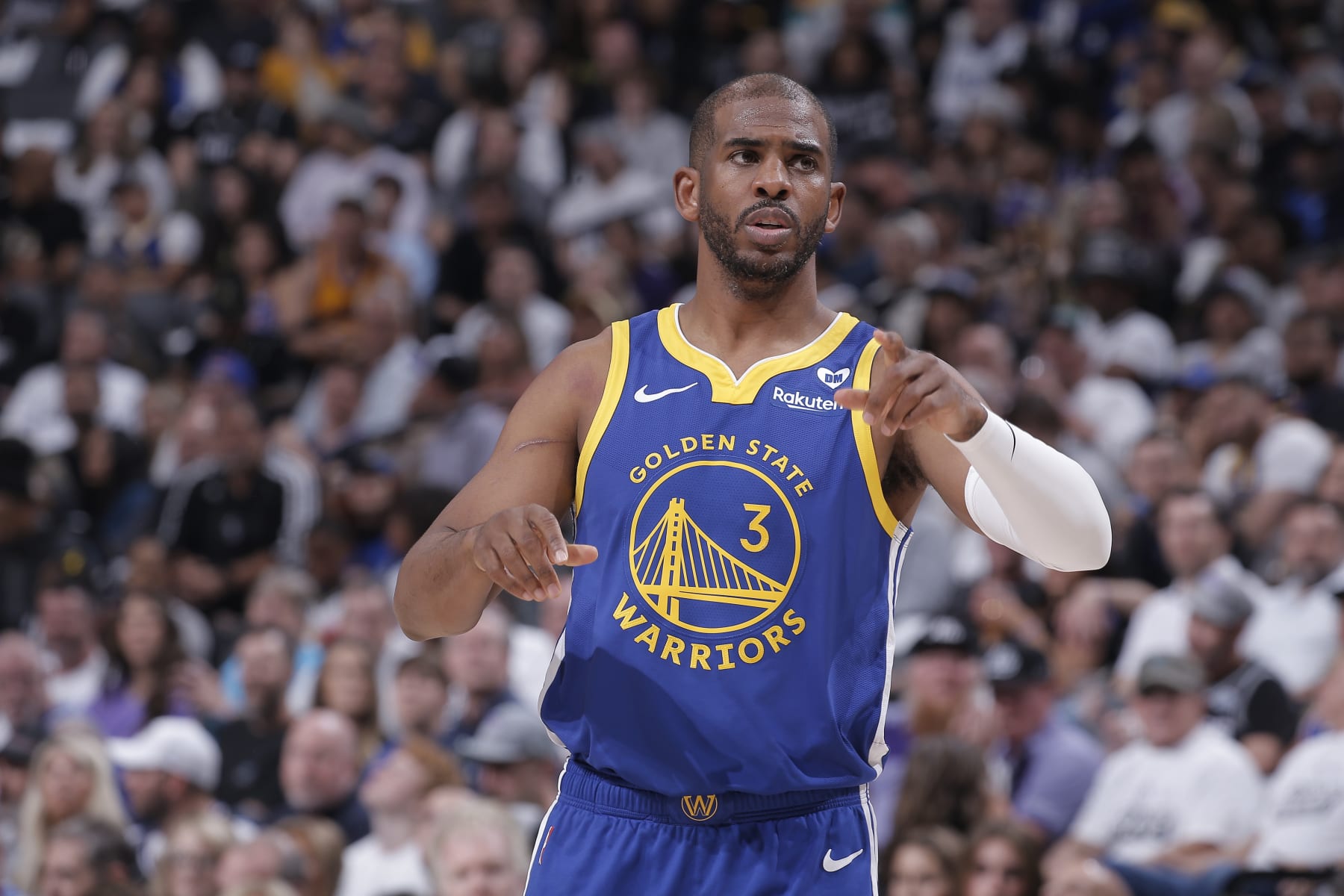 Warriors continue to explore options during contract decision