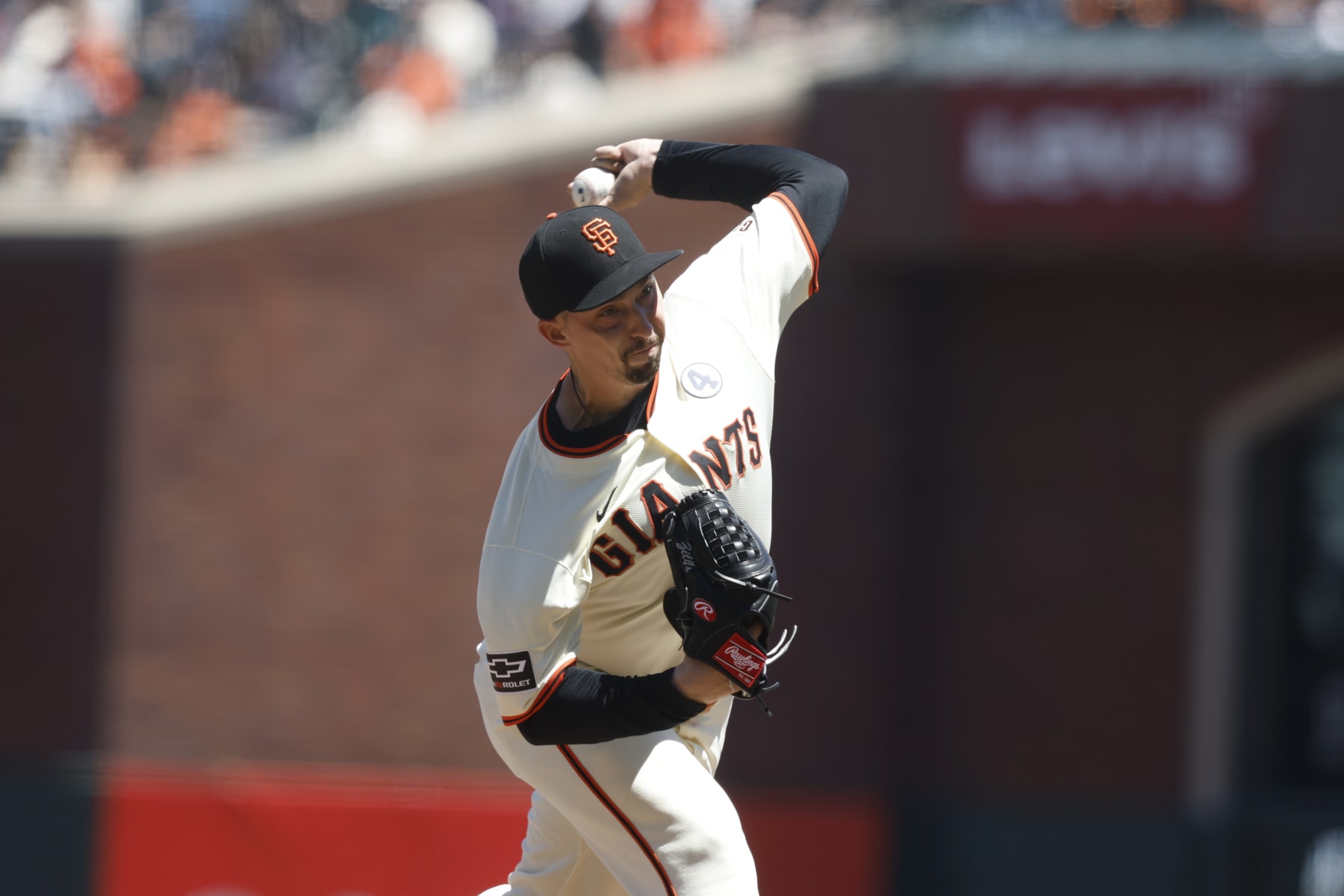 SAN FRANCISCO, CA - JUNE 02: Blake Snell #7 of the San Francisco Giants pitches during the game between the New York Yankees and the San Francisco Giants at Oracle Park on Sunday, June 2, 2024 in San Francisco, California. (Photo by Lachlan Cunningham/MLB Photos via Getty Images)