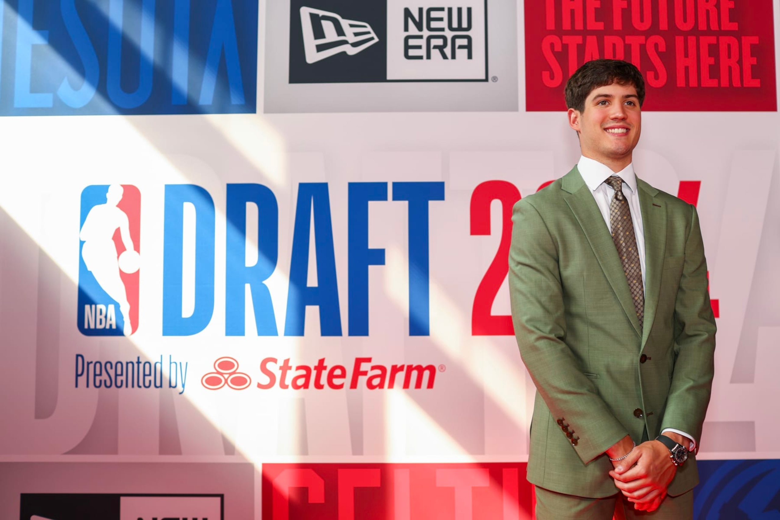 NEW YORK, NEW YORK - JUNE 26: Reed Sheppard arrives prior to the first round of the 2024 NBA Draft at Barclays Center on June 26, 2024 in the Brooklyn borough of New York City. NOTE TO USER: User expressly acknowledges and agrees that, by downloading and or using this photograph, User is consenting to the terms and conditions of the Getty Images License Agreement. (Photo by Sarah Stier/Getty Images) NEW YORK, NEW YORK - JUNE 26: Reed Sheppard arrives prior to the first round of the 2024 NBA Draft at Barclays Center on June 26, 2024 in the Brooklyn borough of New York City. NOTE TO USER: User expressly acknowledges and agrees that, by downloading and or using this photograph, User is consenting to the terms and conditions of the Getty Images License Agreement. (Photo by Sarah Stier/Getty Images)