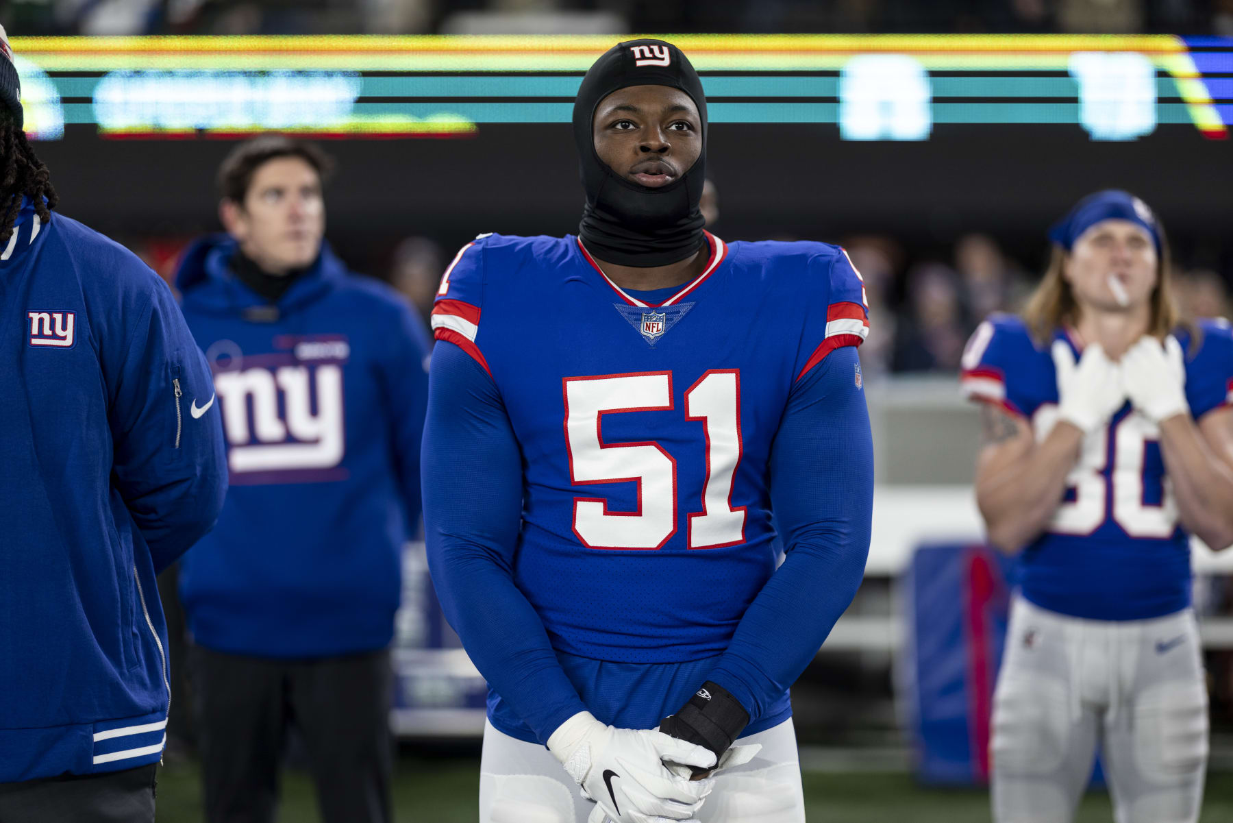 Giants Edge Azeez Ojulari