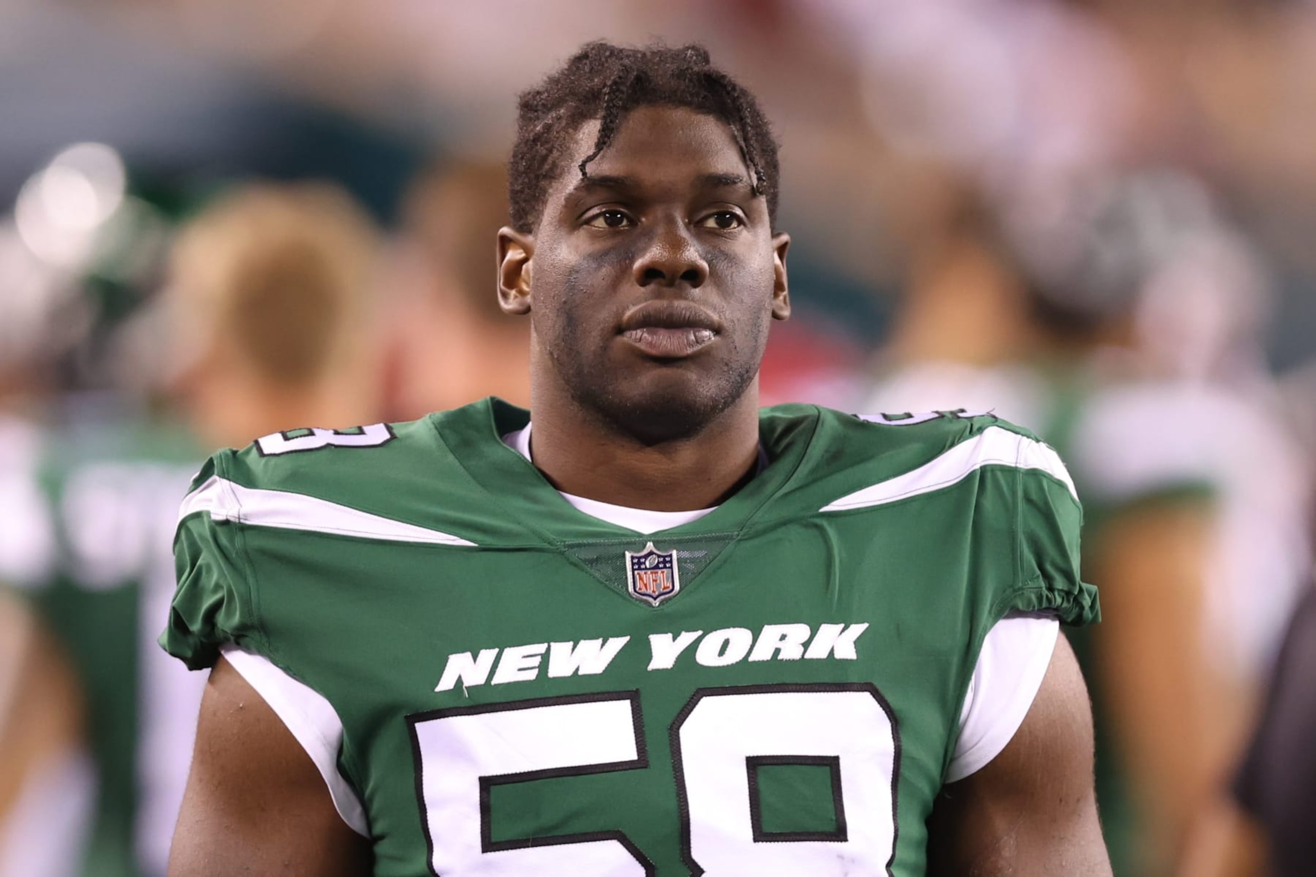 PHILADELPHIA, PA - AUGUST 12: Carl Lawson #58 of the New York Jets stands on the sideline against the Philadelphia Eagles during a game at Lincoln Financial Field on August 12, 2022 in Philadelphia, Pennsylvania. (Photo by Perry Knotts/Getty Images) PHILADELPHIA, PA - AUGUST 12: Carl Lawson #58 of the New York Jets stands on the sideline against the Philadelphia Eagles during a game at Lincoln Financial Field on August 12, 2022 in Philadelphia, Pennsylvania. (Photo by Perry Knotts/Getty Images)