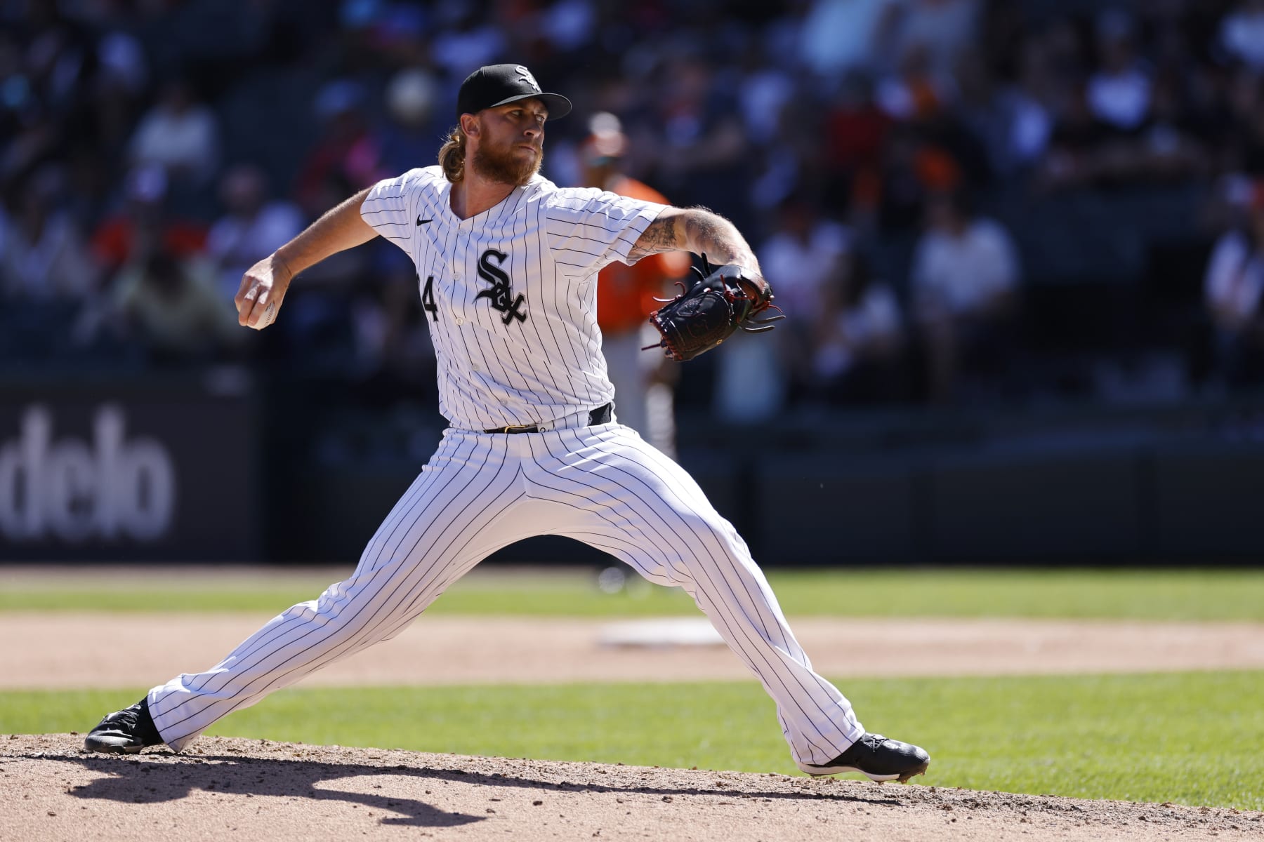 CHICAGO, IL - MAY 25: Chicago White Sox pitcher Michael Kopech (34) delivers a pitch during an MLB game against the Baltimore Orioles on May 25, 2024 at Guaranteed Rate Field in Chicago, Illinois. (Photo by Joe Robbins/Icon Sportswire via Getty Images)