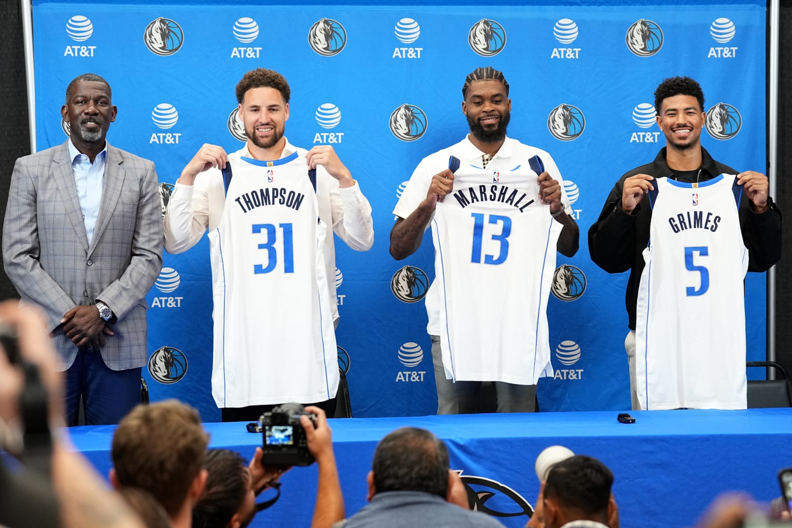 Michael Finley, Klay Thompson, Naji Marshall and Quentin Grimes Michael Finley, Klay Thompson, Naji Marshall and Quentin Grimes