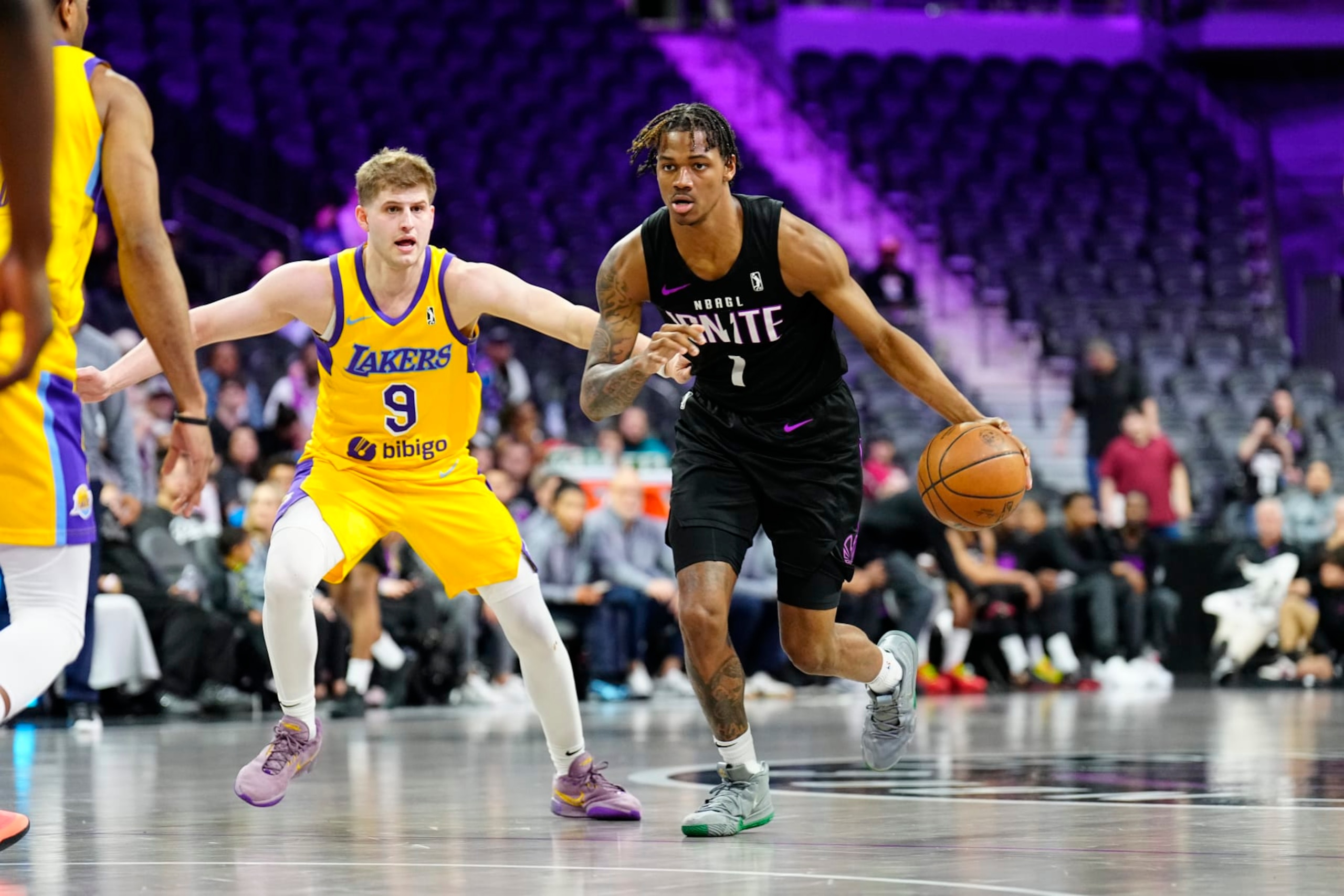 LAS VEGAS, NV - MARCH 25: Dink Pate #1 of the G League Ignite handles the ball during the game against the South Bay Lakers on March 25, 2024 at The Dollar Loan Center in Henderson, Nevada. NOTE TO USER: User expressly acknowledges and agrees that, by downloading and or using this photograph, User is consenting to the terms and conditions of the Getty Images License Agreement. Mandatory Copyright Notice: Copyright 2024 NBAE (Photo by Louis Grasse/NBAE via Getty Images) LAS VEGAS, NV - MARCH 25: Dink Pate #1 of the G League Ignite handles the ball during the game against the South Bay Lakers on March 25, 2024 at The Dollar Loan Center in Henderson, Nevada. NOTE TO USER: User expressly acknowledges and agrees that, by downloading and or using this photograph, User is consenting to the terms and conditions of the Getty Images License Agreement. Mandatory Copyright Notice: Copyright 2024 NBAE (Photo by Louis Grasse/NBAE via Getty Images)