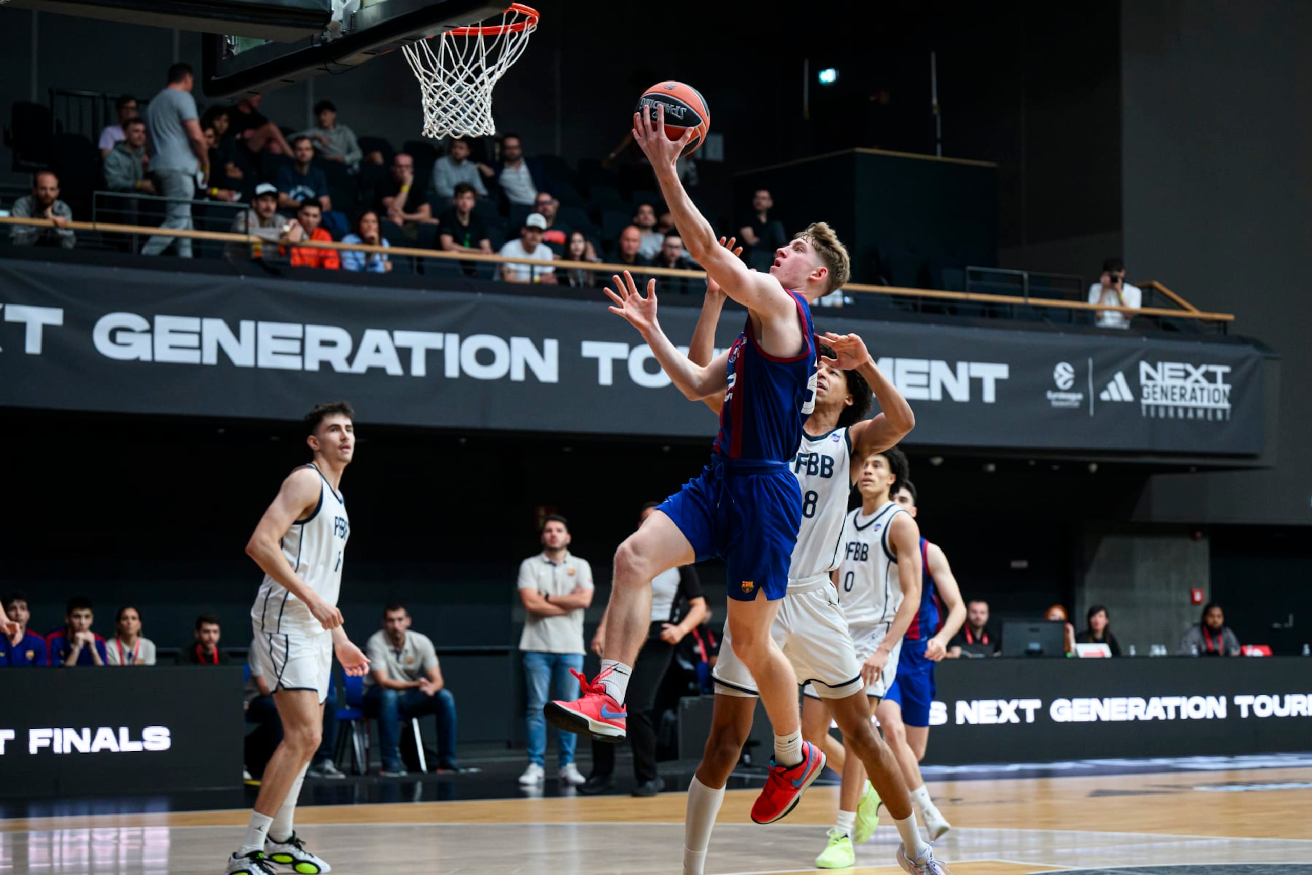 BERLIN, GERMANY - MAY 25: Kasparas Jakucionis, #32 of U18 FC Barcelona in action during U18 PFBB INSEP Paris v U18 FC Barcelona during the EB Adidas Next Generation Tournament at Uber Eats Music Hall on May 25, 2024 in Berlin, Germany. (Photo by David Grau/Euroleague Basketball via Getty Images) BERLIN, GERMANY - MAY 25: Kasparas Jakucionis, #32 of U18 FC Barcelona in action during U18 PFBB INSEP Paris v U18 FC Barcelona during the EB Adidas Next Generation Tournament at Uber Eats Music Hall on May 25, 2024 in Berlin, Germany. (Photo by David Grau/Euroleague Basketball via Getty Images)