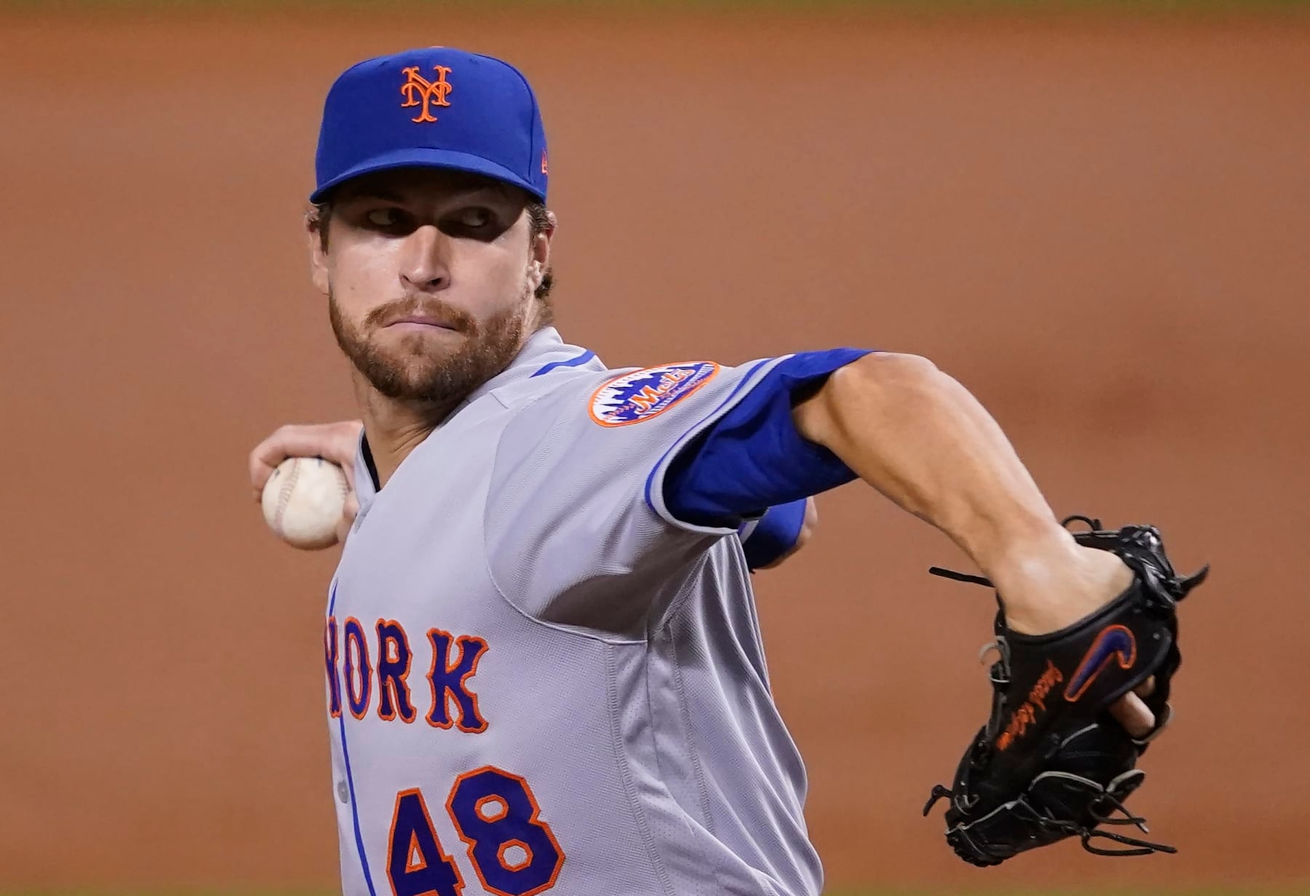 MIAMI, FLORIDA - AUGUST 19: Jacob deGrom #48 of the New York Mets delivers a pitch during the game against the Miami Marlins at Marlins Park on August 19, 2020 in Miami, Florida. (Photo by Mark Brown/Getty Images)