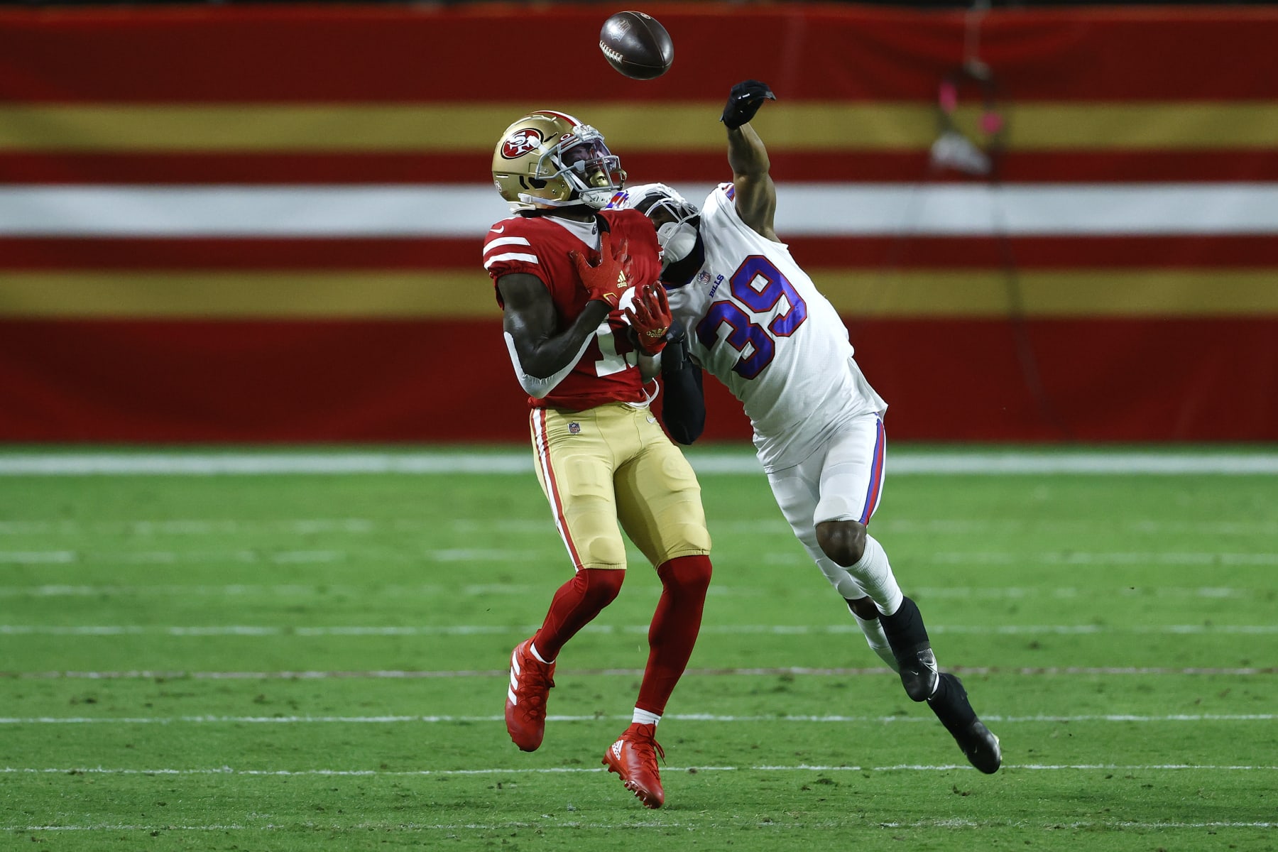 GLENDALE, ARIZONA - DECEMBER 07: Cornerback Levi Wallace #39 of the Buffalo Bills breaks up a pass intended for wide receiver Brandon Aiyuk #11 of the San Francisco 49ers during the first quarter of a game at State Farm Stadium on December 07, 2020 in Glendale, Arizona. (Photo by Christian Petersen/Getty Images)