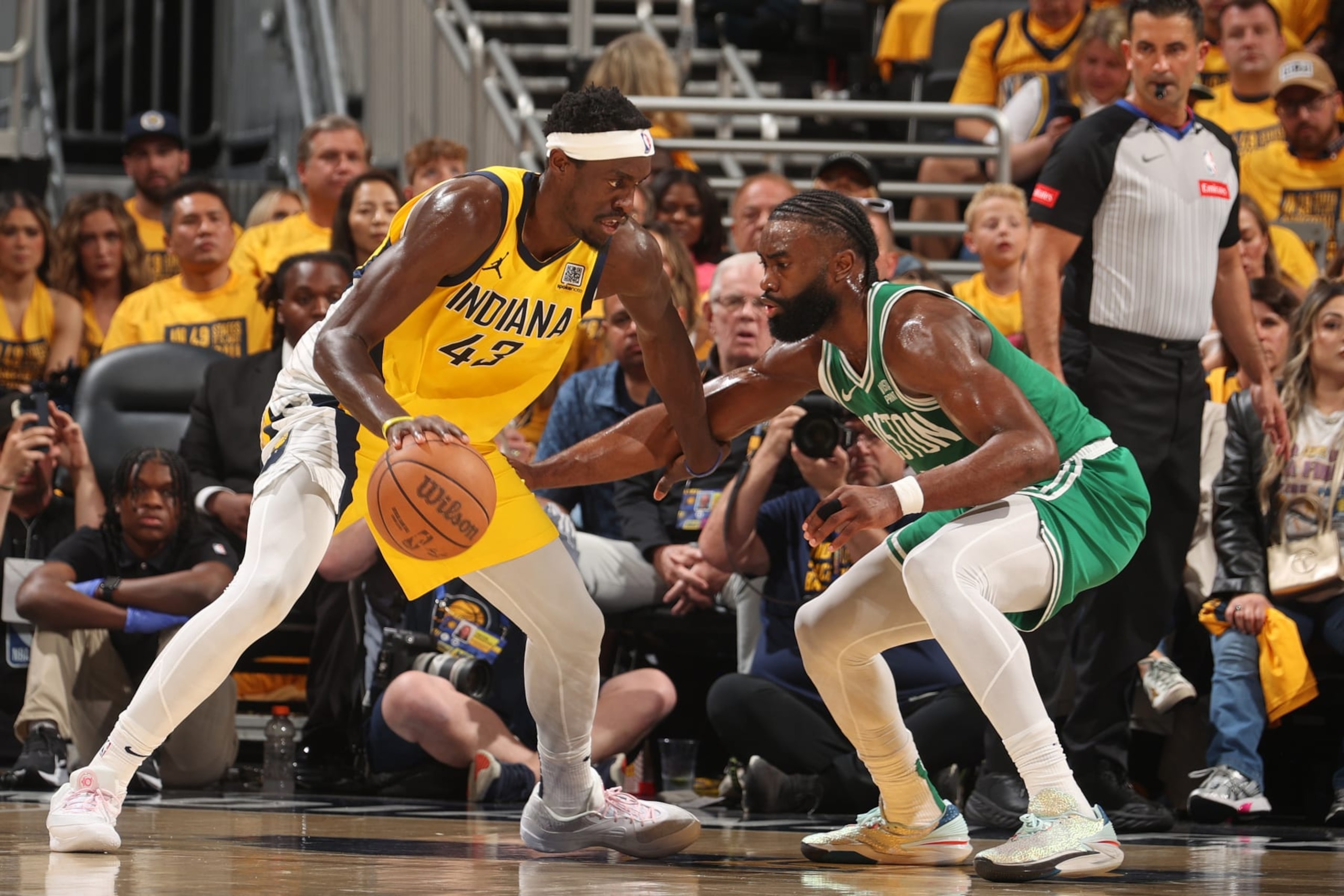 INDIANAPOLIS, IN - MAY 27: Jaylen Brown #7 of the Boston Celtics plays defense during the game against the Indiana Pacers during Game 4 of the Eastern Conference Finals of the 2024 NBA Playoffs on May 27, 2024 at Gainbridge Fieldhouse in Indianapolis, Indiana. NOTE TO USER: User expressly acknowledges and agrees that, by downloading and or using this Photograph, user is consenting to the terms and conditions of the Getty Images License Agreement. Mandatory Copyright Notice: Copyright 2024 NBAE (Photo by Nathaniel S. Butler/NBAE via Getty Images)