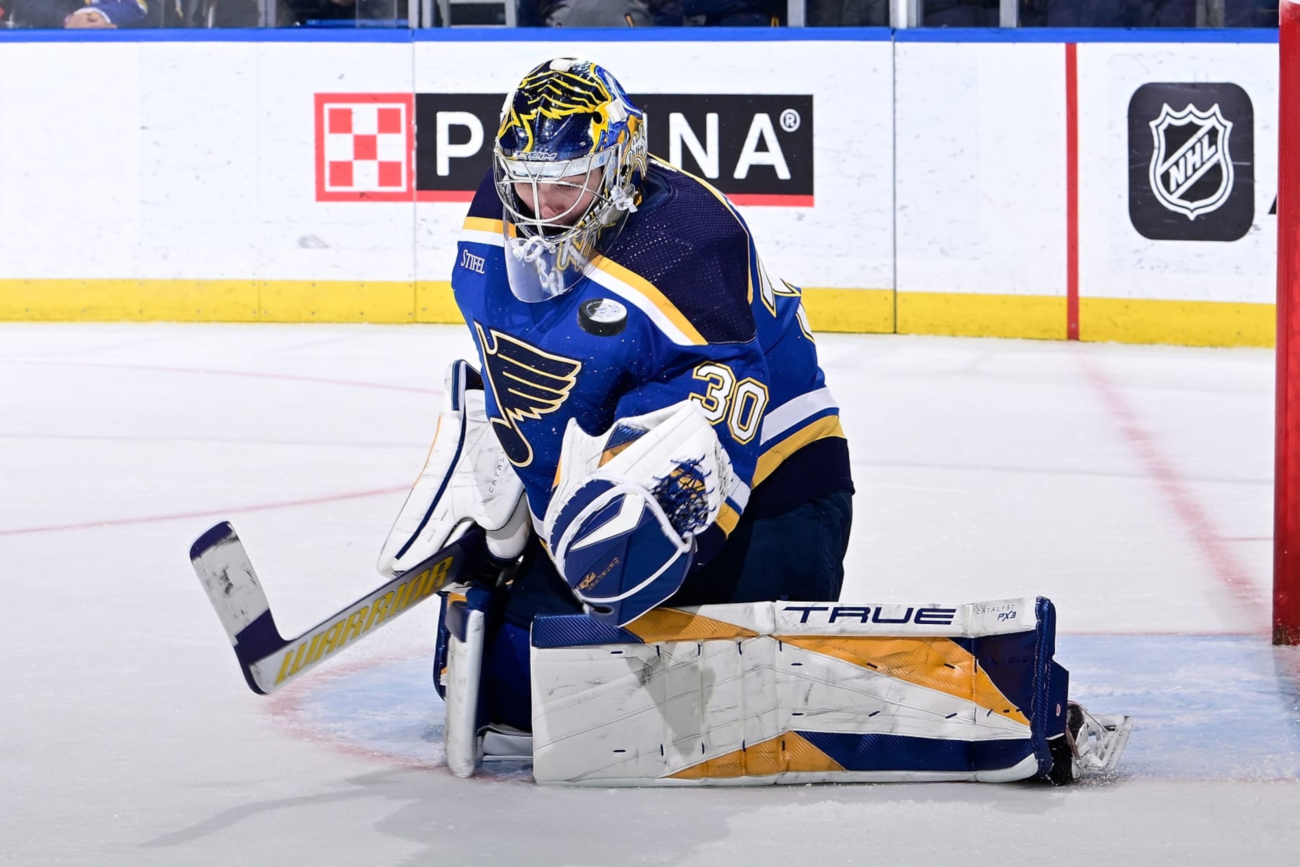 ST. LOUIS, MO - APRIL 14: Joel Hofer #30 of the St. Louis Blues defends the net against the Seattle Kraken on April 14, 2024 at the Enterprise Center in St. Louis, Missouri. (Photo by Scott Rovak/NHLI via Getty Images) ST. LOUIS, MO - APRIL 14: Joel Hofer #30 of the St. Louis Blues defends the net against the Seattle Kraken on April 14, 2024 at the Enterprise Center in St. Louis, Missouri. (Photo by Scott Rovak/NHLI via Getty Images)