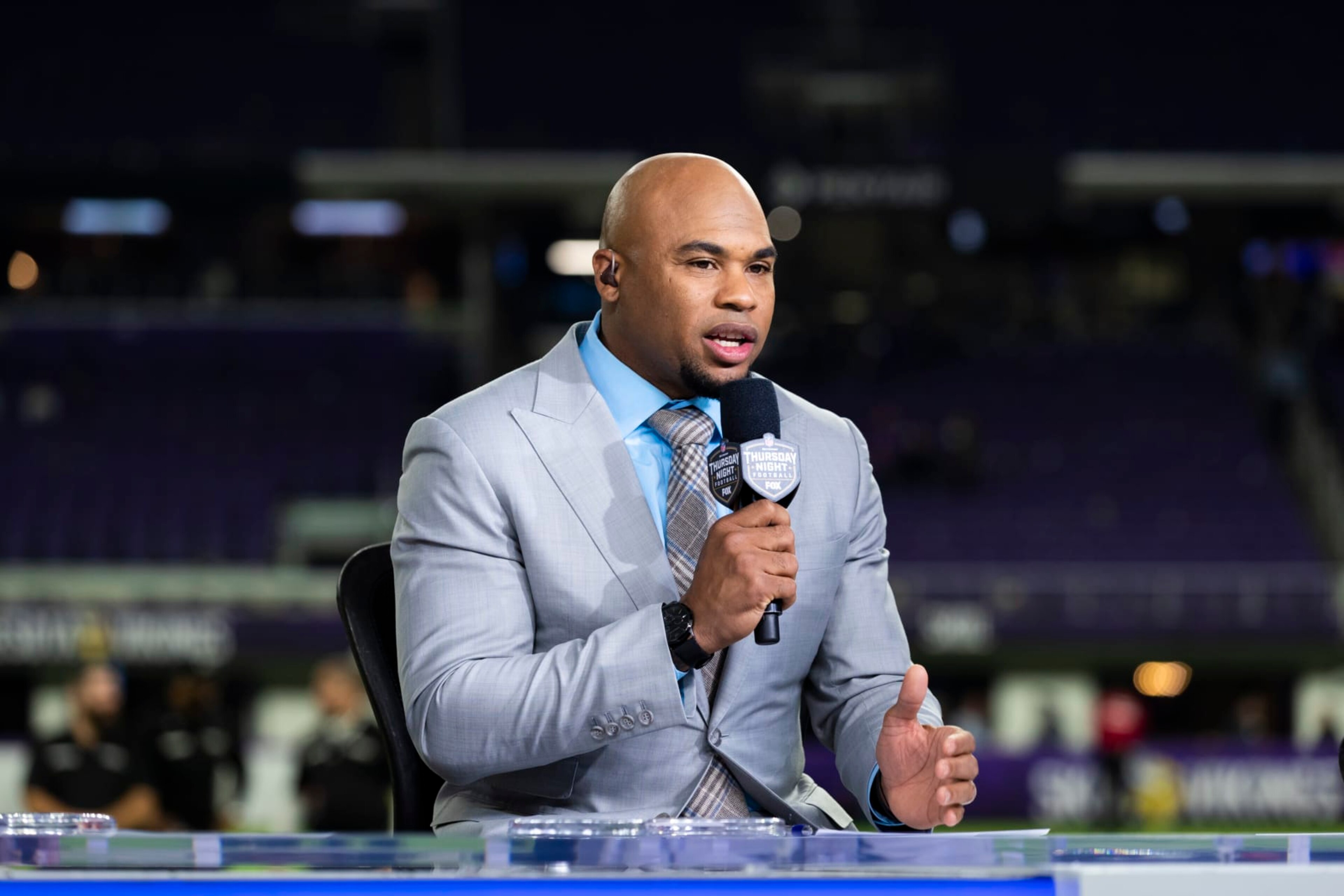 MINNEAPOLIS, MN - OCTOBER 24: MINNEAPOLIS, MN - OCTOBER 24: Sportscaster Steve Smith on the set of NFL Networks Thursday Night Football broadcast after an NFL regular season game between the Washington Redskins and Minnesota Vikings on Thursday, Oct. 24, 2019 in Minneapolis. The Vikings won, 19-9. (Photo by Ric Tapia/Icon Sportswire via Getty Images) MINNEAPOLIS, MN - OCTOBER 24: MINNEAPOLIS, MN - OCTOBER 24: Sportscaster Steve Smith on the set of NFL Networks Thursday Night Football broadcast after an NFL regular season game between the Washington Redskins and Minnesota Vikings on Thursday, Oct. 24, 2019 in Minneapolis. The Vikings won, 19-9. (Photo by Ric Tapia/Icon Sportswire via Getty Images)