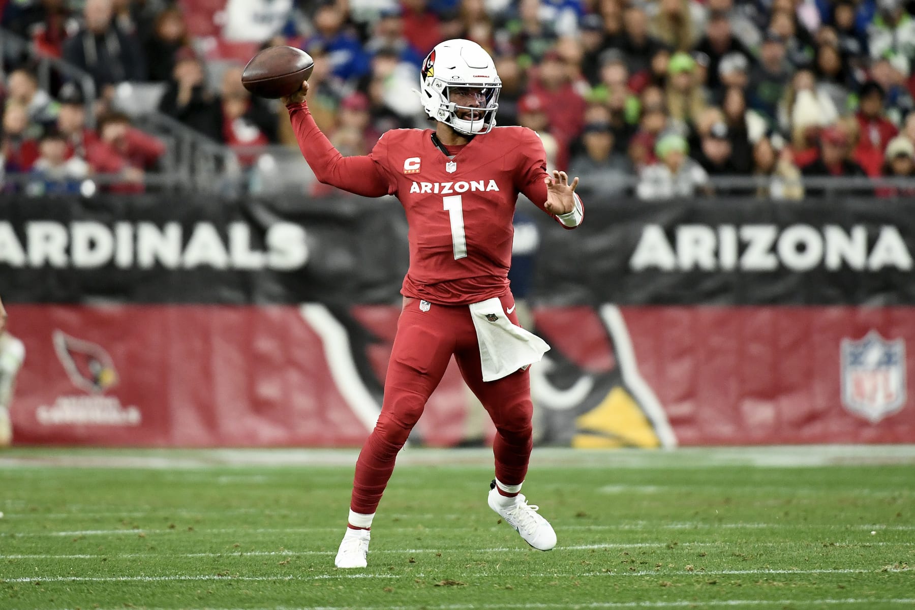 GLENDALE, ARIZONA - JANUARY 07: Kyler Murray #1 of the Arizona Cardinals looks to pass during the first half against the Seattle Seahawks at State Farm Stadium on January 07, 2024 in Glendale, Arizona. (Photo by Jennifer Stewart/Getty Images)