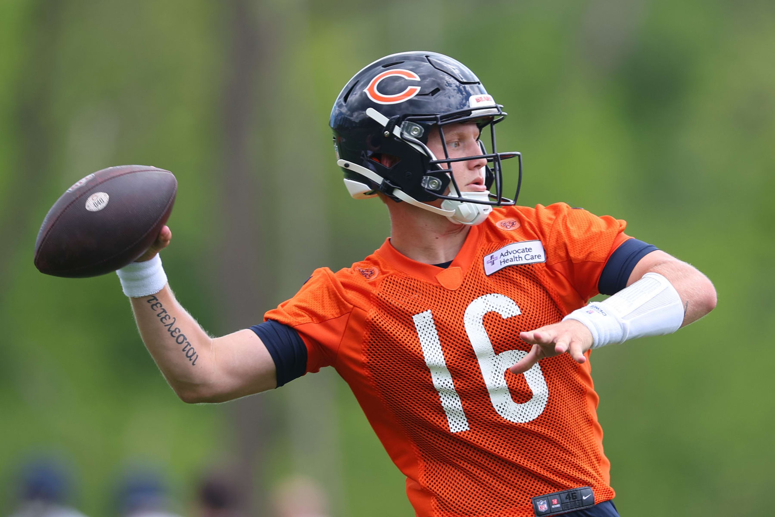 LAKE FOREST, ILLINOIS - MAY 10: Austin Reed #16 of the Chicago Bears throws a pass during Chicago Bears Rookie Minicamp at Halas Hall on May 10, 2024 in Lake Forest, Illinois. (Photo by Michael Reaves/Getty Images) LAKE FOREST, ILLINOIS - MAY 10: Austin Reed #16 of the Chicago Bears throws a pass during Chicago Bears Rookie Minicamp at Halas Hall on May 10, 2024 in Lake Forest, Illinois. (Photo by Michael Reaves/Getty Images)