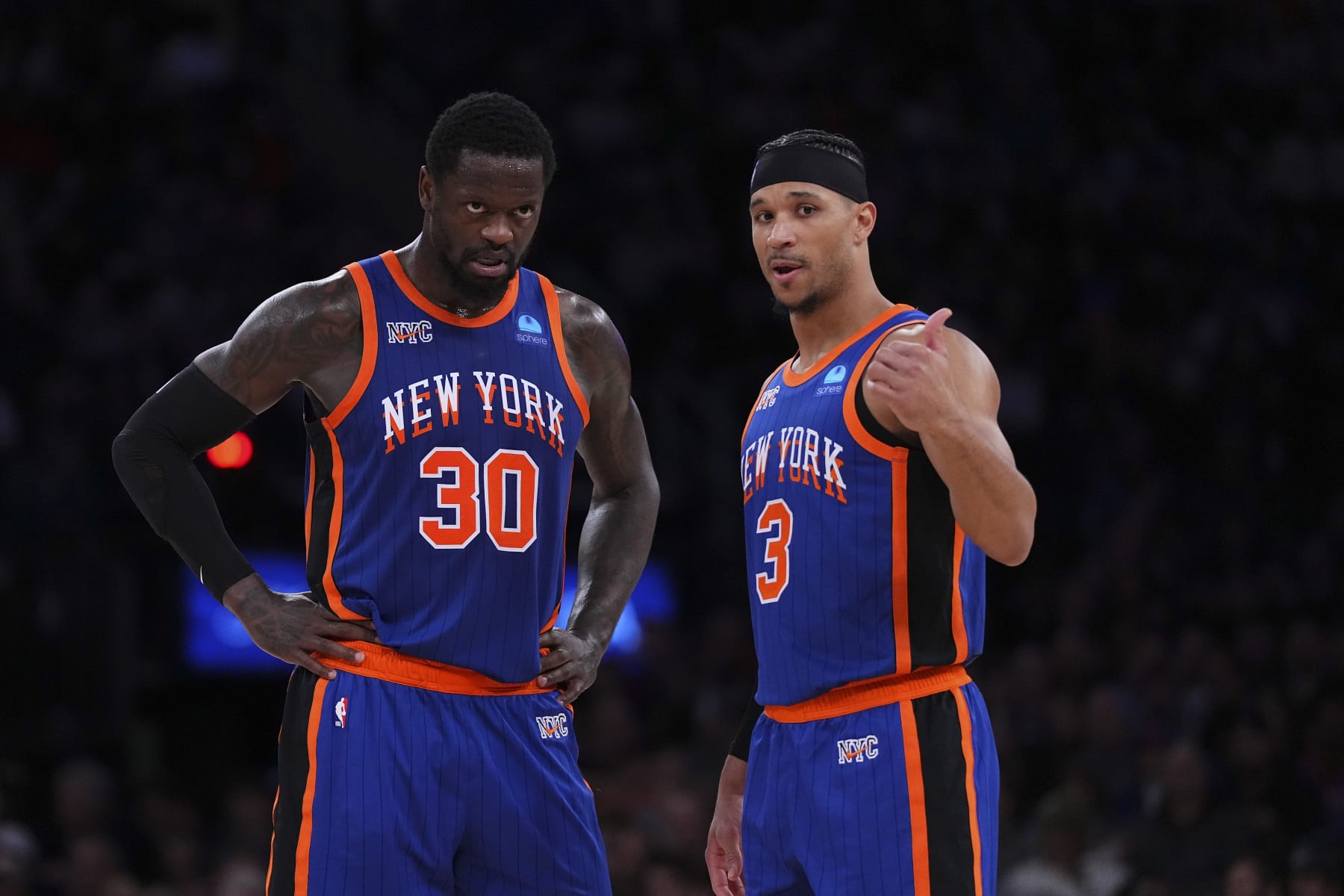 NEW YORK, NEW YORK - JANUARY 27: Julius Randle #30 of the New York Knicks talks to Josh Hart #3 against the Miami Heat at Madison Square Garden on January 27, 2024 in New York City. NOTE TO USER: User expressly acknowledges and agrees that, by downloading and or using this photograph, User is consenting to the terms and conditions of the Getty Images License Agreement. (Photo by Mitchell Leff/Getty Images)