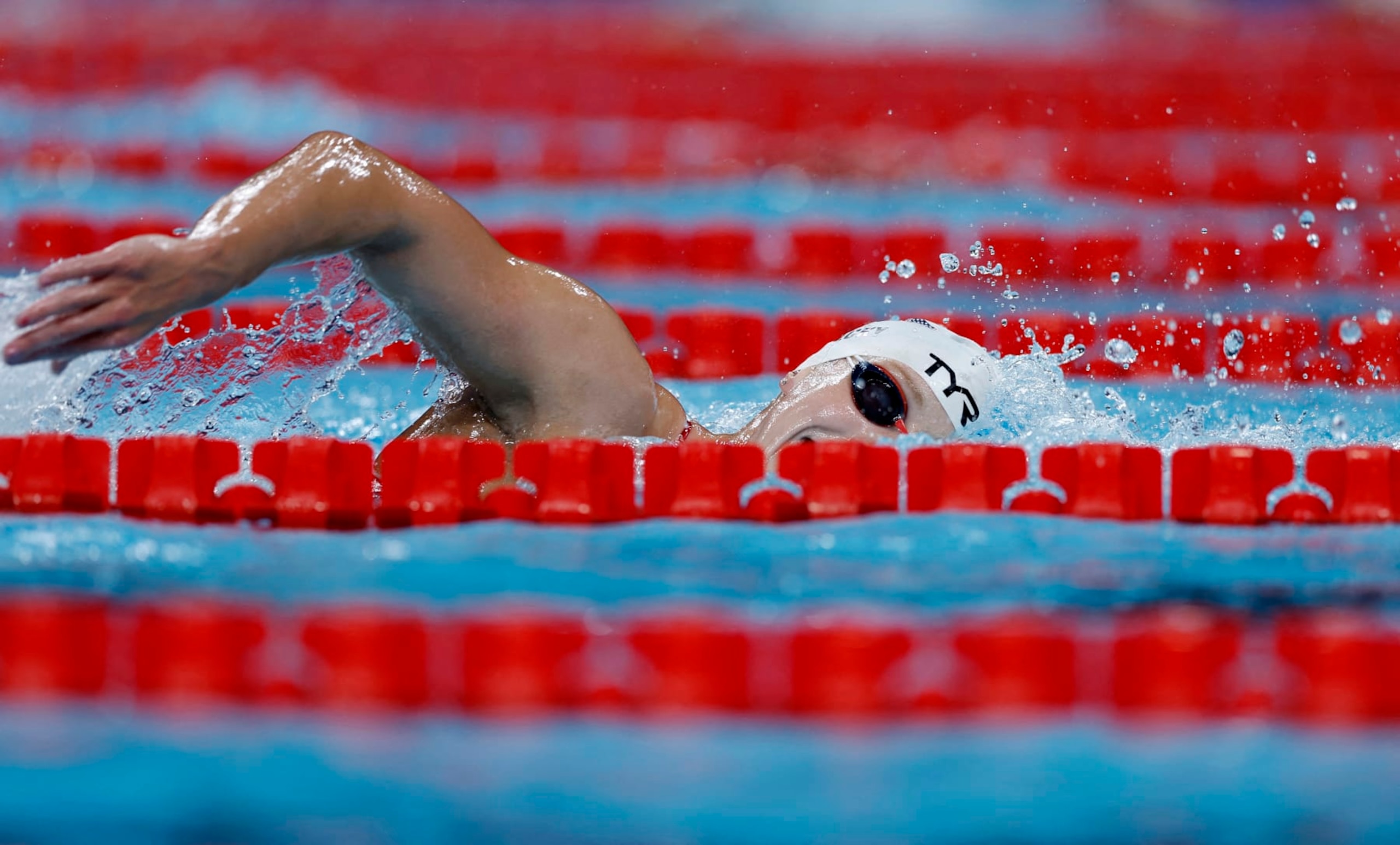 US' Katie Ledecky takes part in a training session at Paris La Defense Arena, Nanterre, in the northern outskirts of Paris, on July 23, 2024. (Photo by Clodagh Kilcoyne / POOL / AFP) (Photo by CLODAGH KILCOYNE/POOL/AFP via Getty Images)