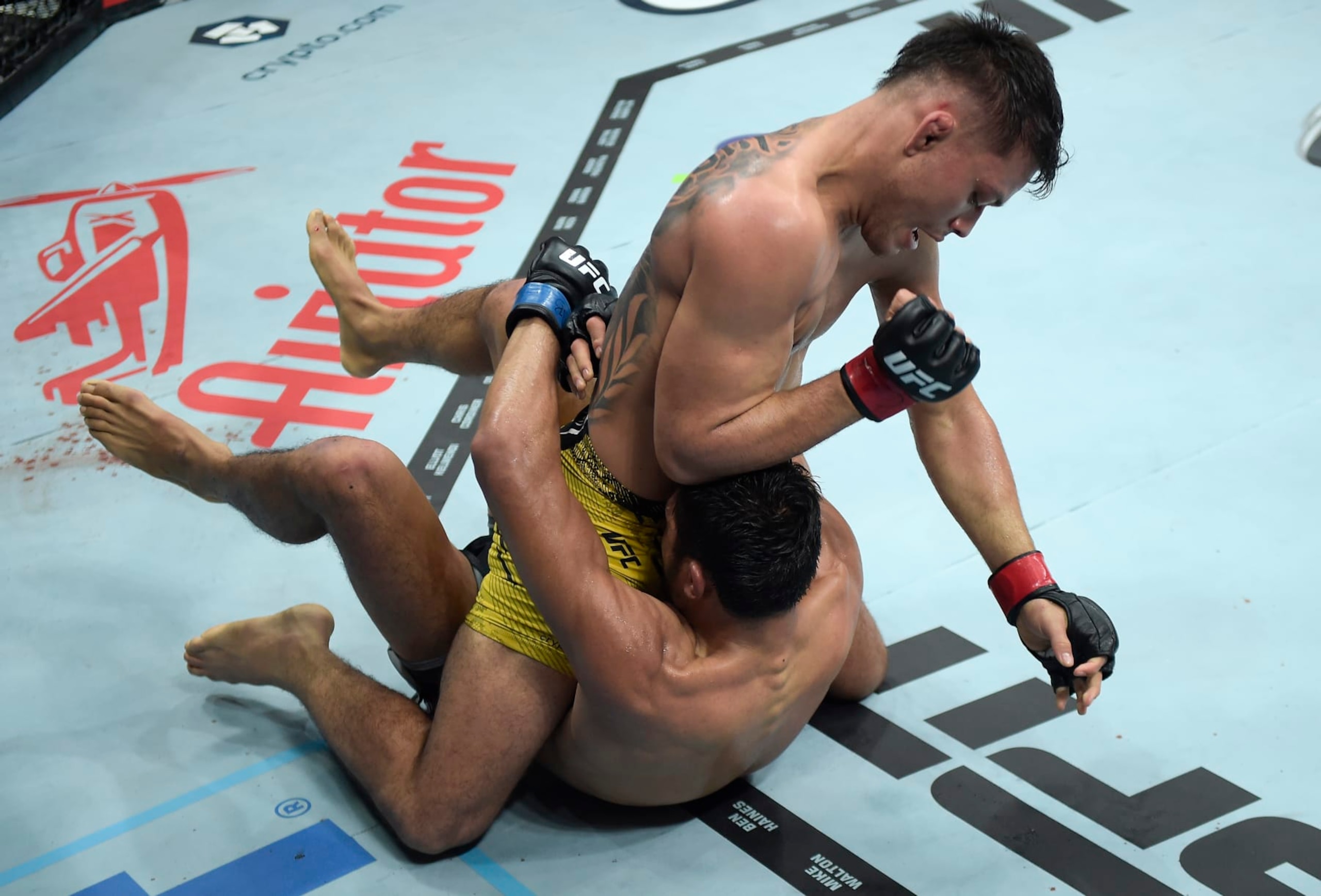 RIO DE JANEIRO, BRAZIL - MAY 04: (L-R) Elves Brener of Brazil elbows Myktybek Orolbai of Kyrgyzstan in a lightweight bout during the UFC 301 event at Farmasi Arena on May 04, 2024 in Rio de Janeiro, Brazil.  (Photo by Alexandre Loureiro/Zuffa LLC via Getty Images)