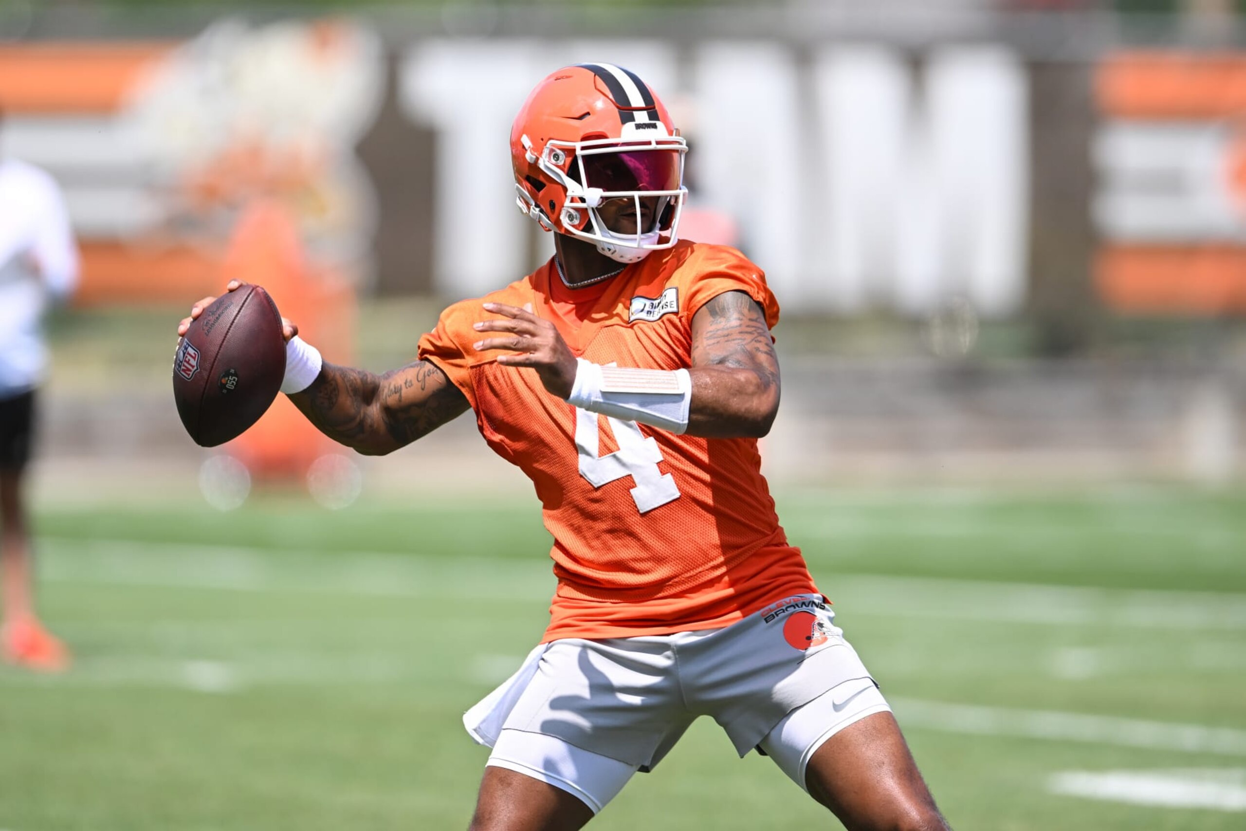BEREA, OHIO - JUNE 13: Deshaun Watson #4 of the Cleveland Browns throws a pass during a mandatory minicamp workout at their CrossCountry Mortgage Campus on June 13, 2024 in Berea, Ohio. (Photo by Nick Cammett/Getty Images) BEREA, OHIO - JUNE 13: Deshaun Watson #4 of the Cleveland Browns throws a pass during a mandatory minicamp workout at their CrossCountry Mortgage Campus on June 13, 2024 in Berea, Ohio. (Photo by Nick Cammett/Getty Images)