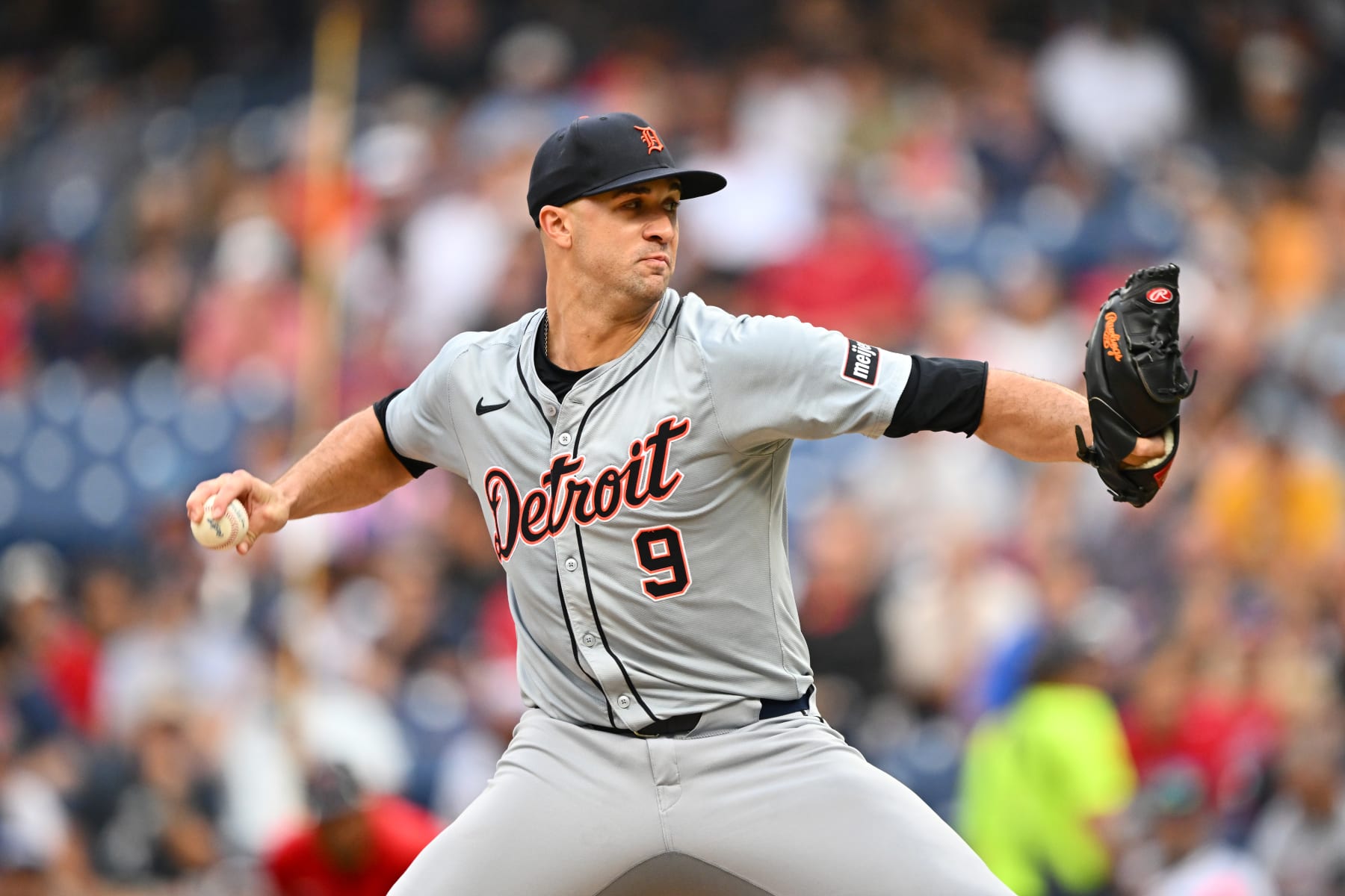 CLEVELAND, OHIO - JULY 24: Starter Jack Flaherty #9 of the Detroit Tigers pitches in the first inning against the Cleveland Guardians at Progressive Field on July 24, 2024 in Cleveland, Ohio. (Photo by Jason Miller/Getty Images)