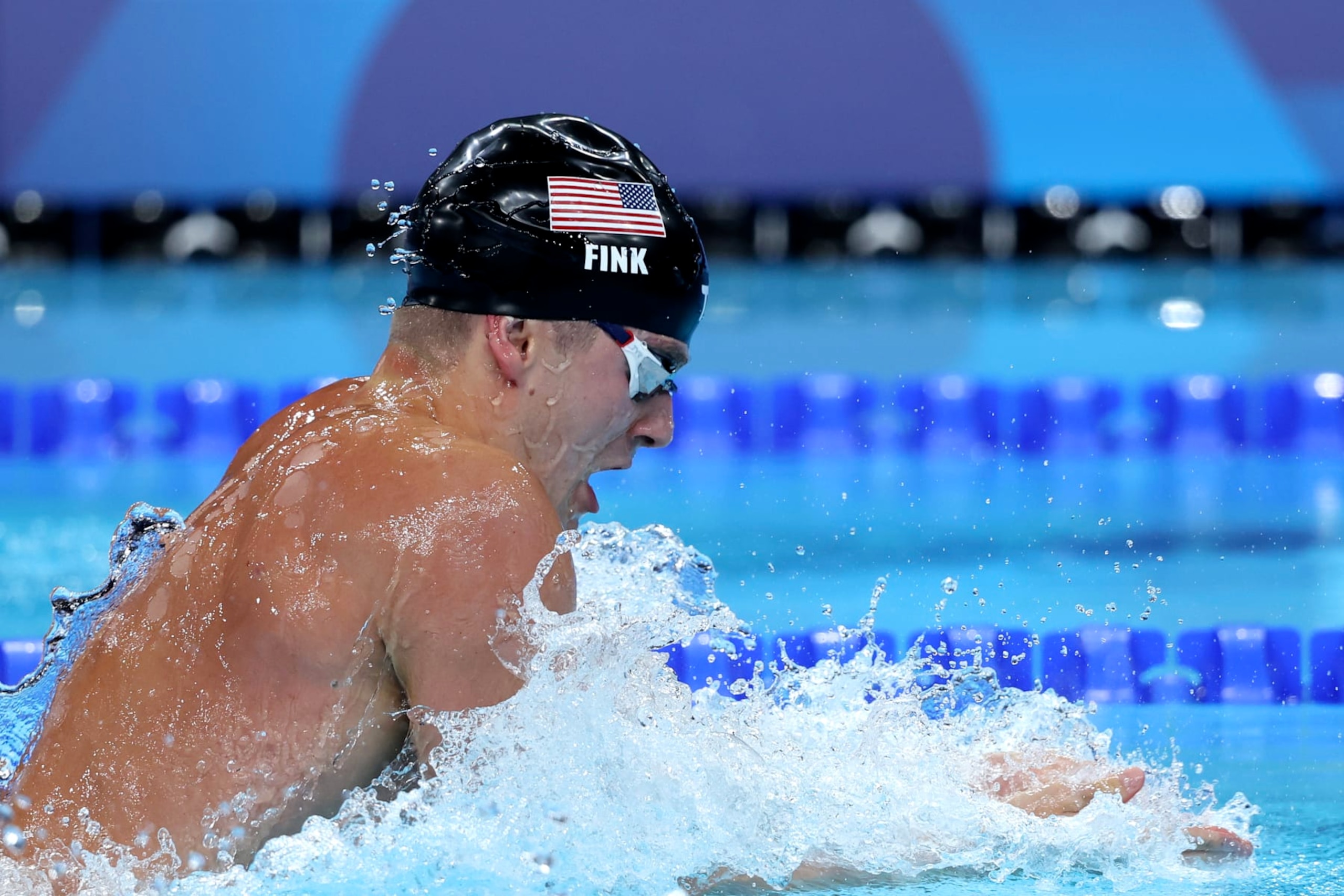 NANTERRE, FRANCE - JULY 27: Nic Fink of Team United States competes in the Men's 100m Breaststroke Semifinals on day one of the Olympic Games Paris 2024 at Paris La Defense Arena on July 27, 2024 in Nanterre, France. (Photo by Sarah Stier/Getty Images)