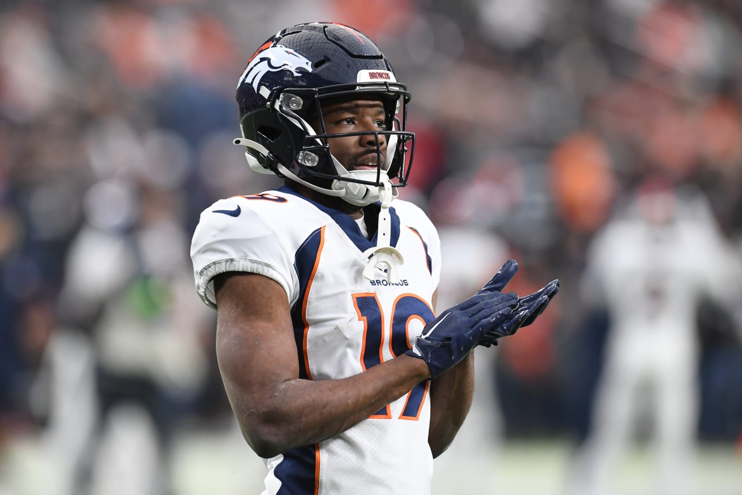 LAS VEGAS, NEVADA - JANUARY 07: Marvin Mims Jr. #19 of the Denver Broncos warms up prior to the game against the Las Vegas Raiders at Allegiant Stadium on January 07, 2024 in Las Vegas, Nevada. (Photo by Candice Ward/Getty Images)