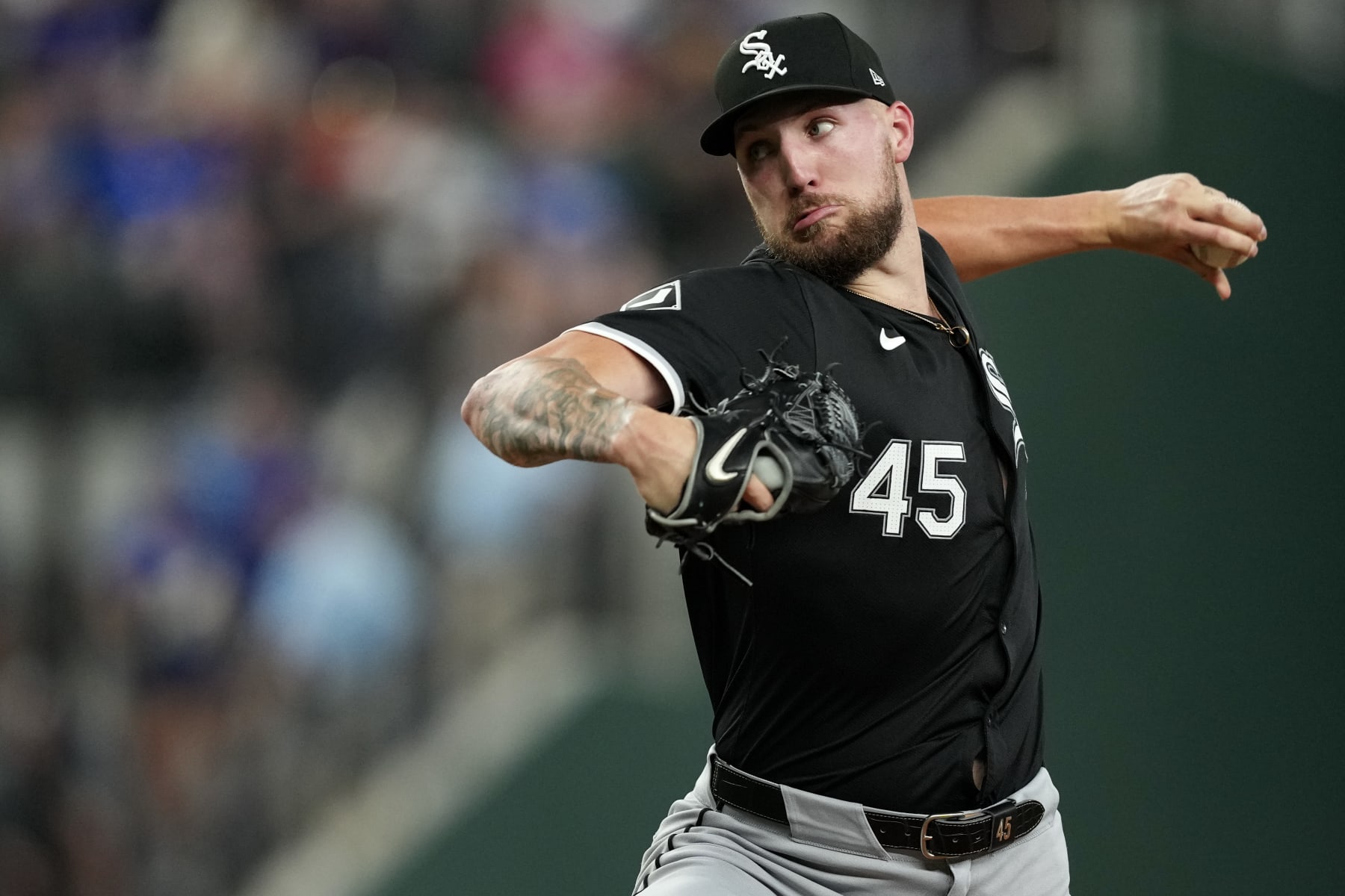 ARLINGTON, TEXAS - JULY 23: Garrett Crochet #45 of the Chicago White Sox pitches during the first inning against the Texas Rangers at Globe Life Field on July 23, 2024 in Arlington, Texas. (Photo by Sam Hodde/Getty Images)