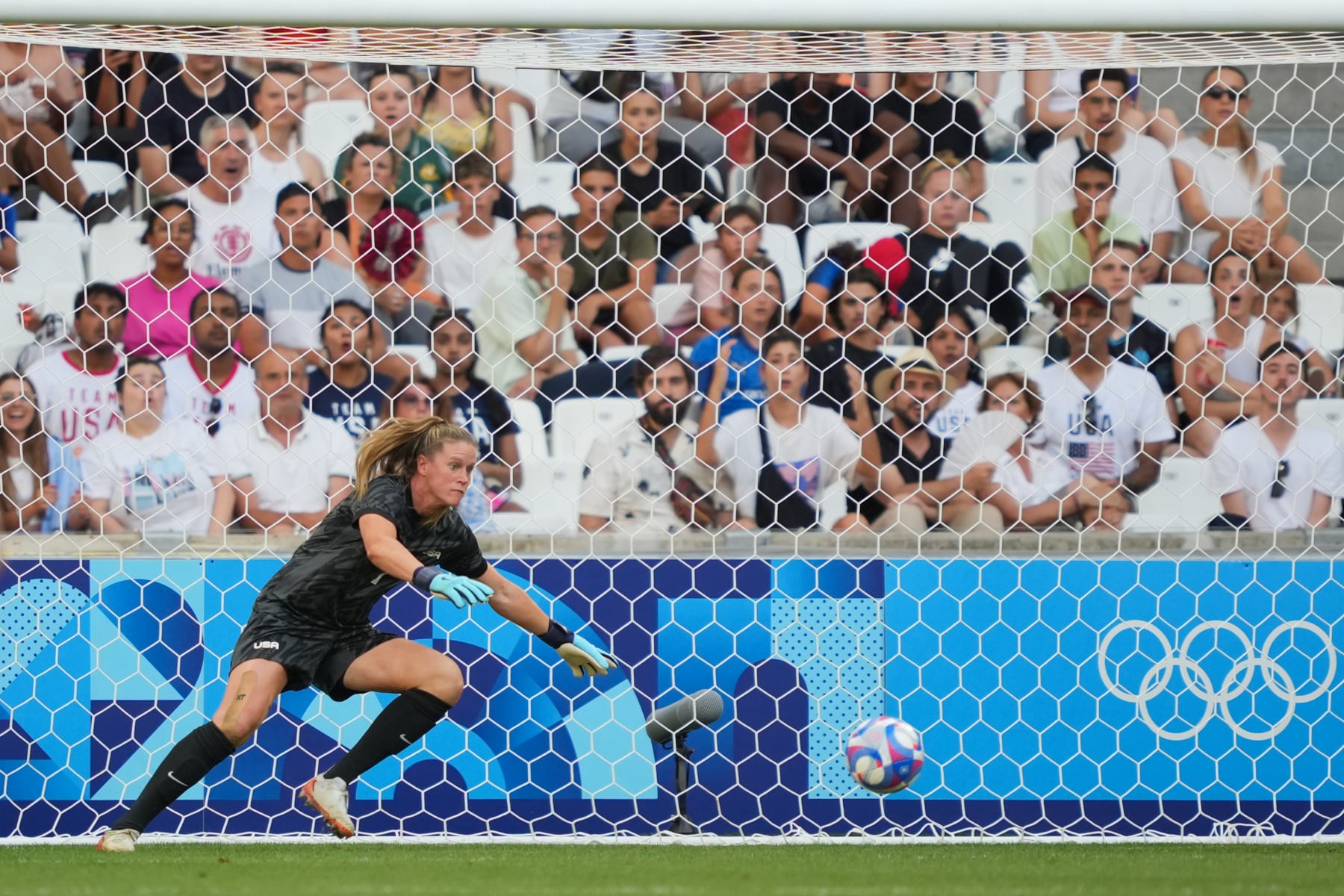 MARSEILLE, FRANCE - JULY 31: Alyssa Naeher #1 of the United States dives for a shot during the first half against Australia during the Women's group B match during the Olympic Games Paris 2024 at Stade de Marseille on July 31, 2024 in Marseille, France. (Photo by John Todd/ISI/Getty Images)