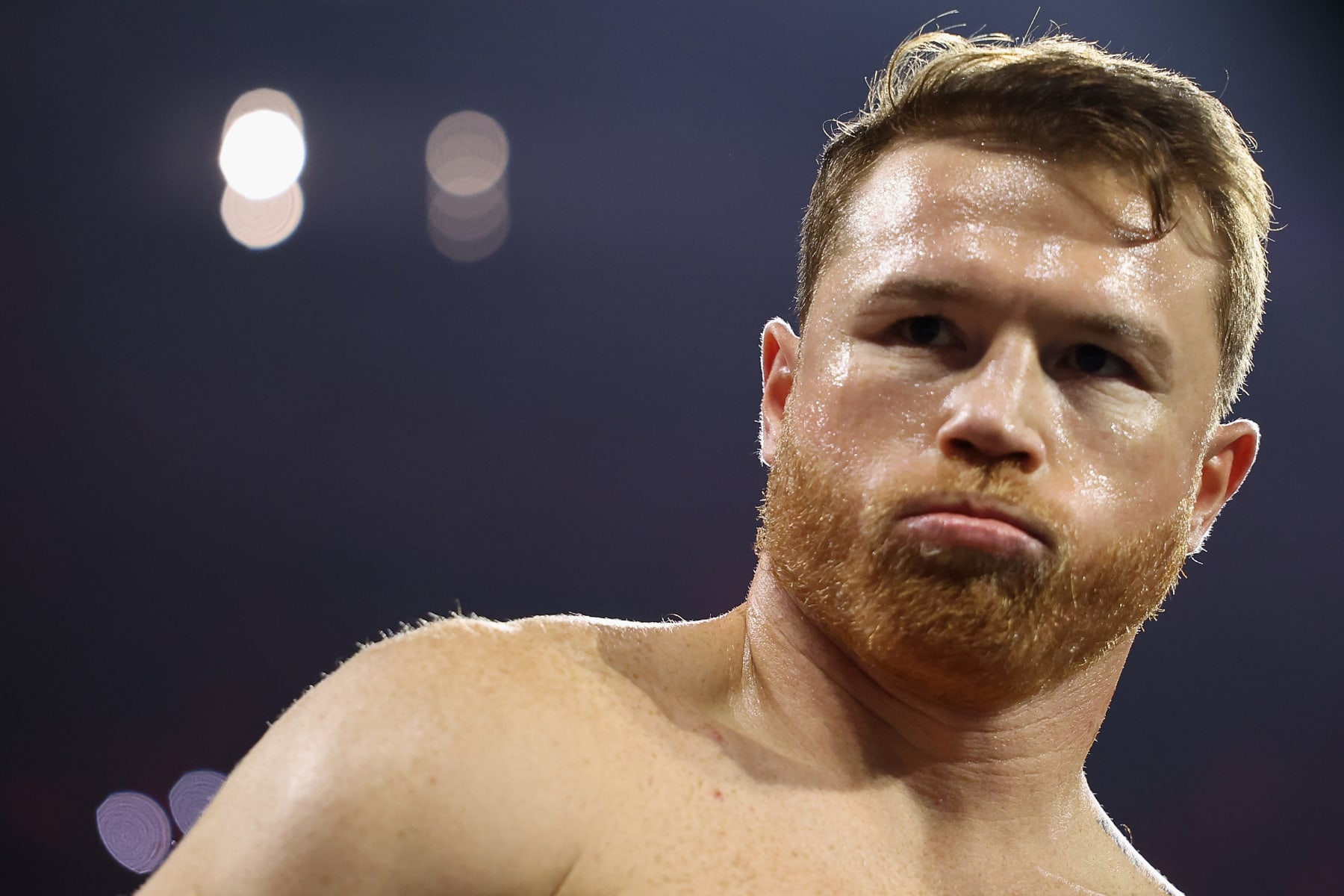 LAS VEGAS, NEVADA - MAY 04: Canelo Alvarez fights Jaime Munguia during their undisputed super middleweight championship fight at T-Mobile Arena on May 04, 2024 in Las Vegas, Nevada. Alvarez retained his titles in a unanimous decision. (Photo by Christian Petersen/Getty Images)