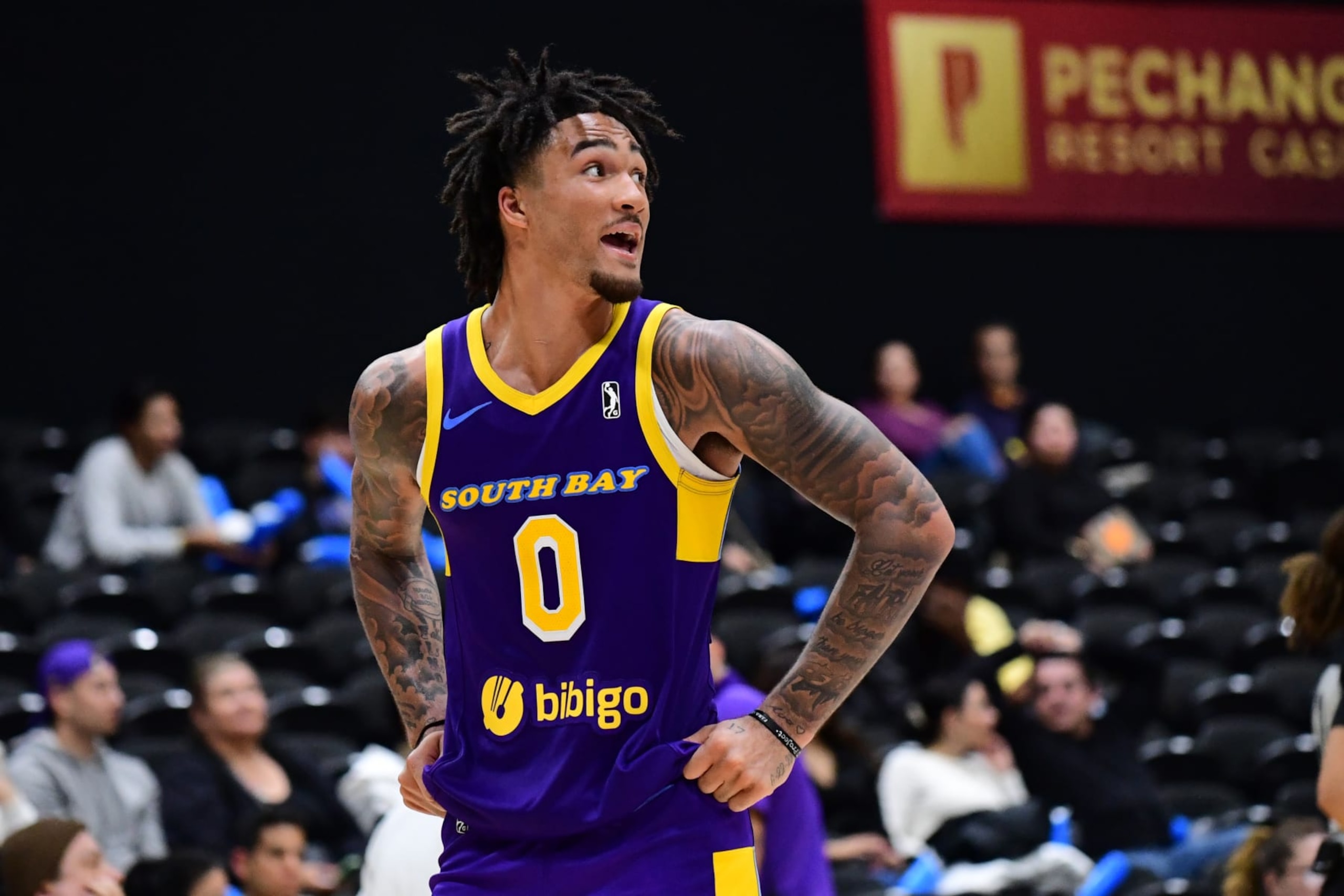 EL SEGUNDO, CA - MARCH 5: Jalen Hood-Schifino #0 of the South Bay Lakers looks on during the game against the Iowa Wolves on March 5, 2024 at UCLA Health Training Center in El Segundo, California. NOTE TO USER: User expressly acknowledges and agrees that, by downloading and or using this photograph, User is consenting to the terms and conditions of the Getty Images License Agreement. Mandatory Copyright Notice: Copyright 2024 NBAE (Photo by Adam Pantozzi/NBAE via Getty Images) EL SEGUNDO, CA - MARCH 5: Jalen Hood-Schifino #0 of the South Bay Lakers looks on during the game against the Iowa Wolves on March 5, 2024 at UCLA Health Training Center in El Segundo, California. NOTE TO USER: User expressly acknowledges and agrees that, by downloading and or using this photograph, User is consenting to the terms and conditions of the Getty Images License Agreement. Mandatory Copyright Notice: Copyright 2024 NBAE (Photo by Adam Pantozzi/NBAE via Getty Images)