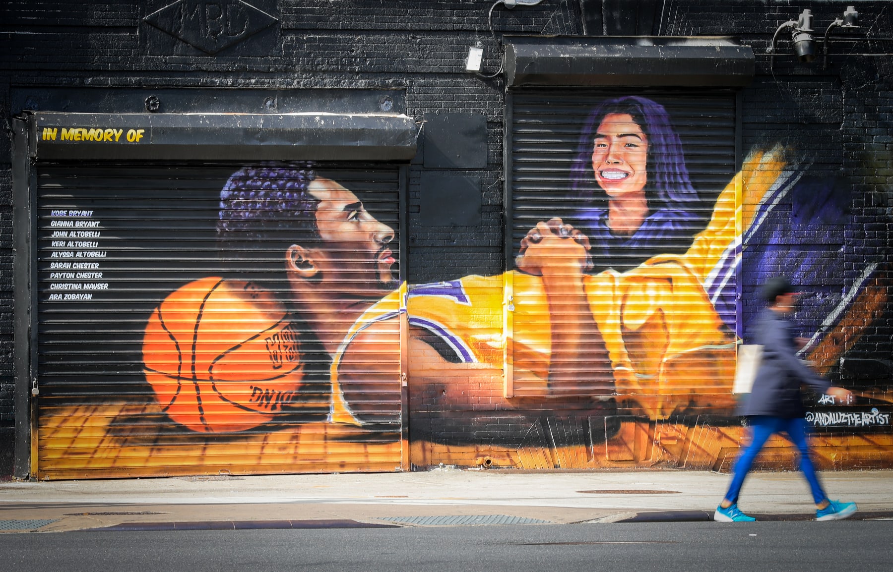 NEW YORK, NY - MAY 17: A mural dedicated to Kobe Bryant, Gianna Bryant and the other lives lost in a helicopter crash in January is seen near the Barclays Center on May 17, 2020 in the Brooklyn borough of New York City. COVID-19 has spread to most countries around the world, claiming more than 316,000 lives, with nearly a third of the 4.8 million infections reported coming from the United States. (Photo by Mike Lawrie/Getty Images)