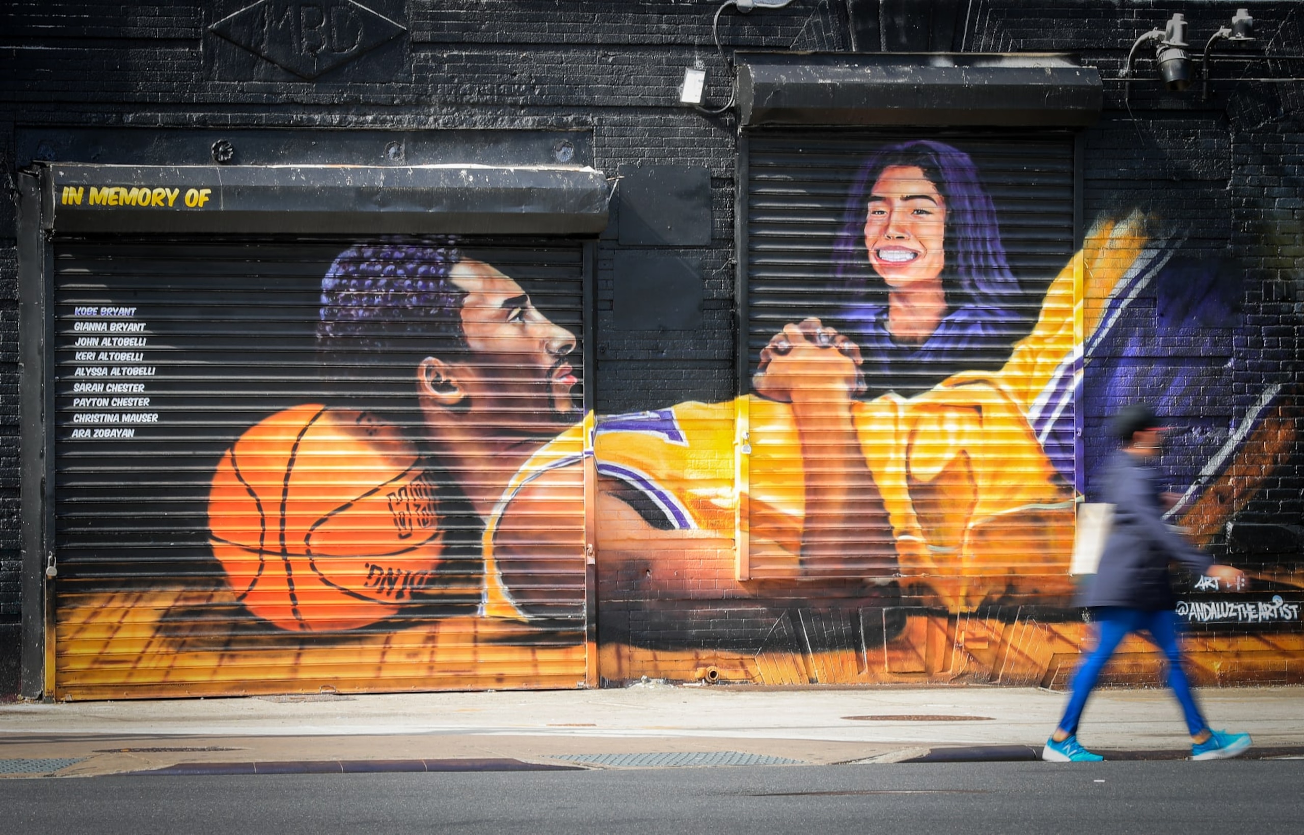 NEW YORK, NY - MAY 17: A mural dedicated to Kobe Bryant, Gianna Bryant and the other lives lost in a helicopter crash in January is seen near the Barclays Center on May 17, 2020 in the Brooklyn borough of New York City. COVID-19 has spread to most countries around the world, claiming more than 316,000 lives, with nearly a third of the 4.8 million infections reported coming from the United States. (Photo by Mike Lawrie/Getty Images)