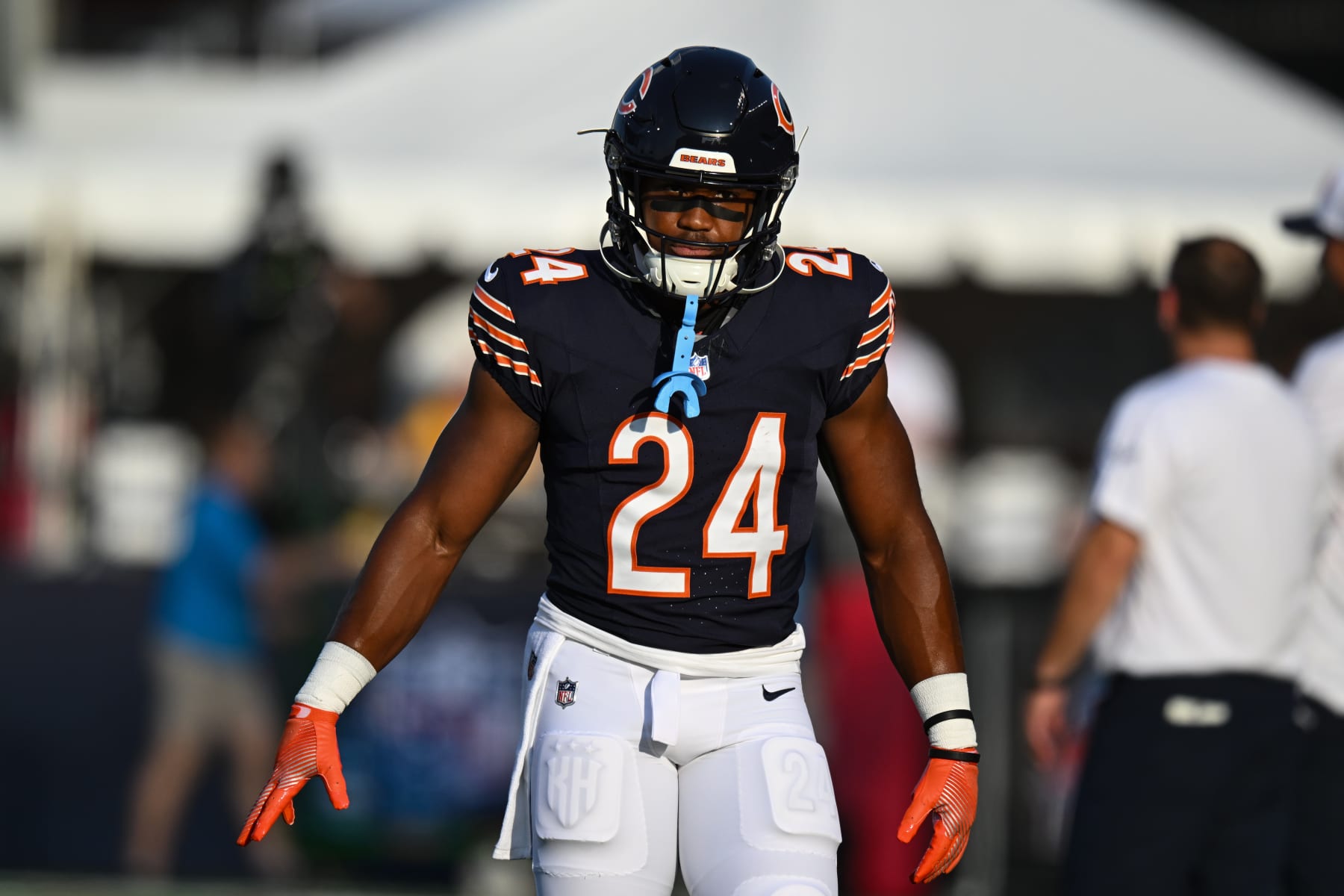 CANTON, OH - AUGUST 01: Chicago Bears RB Khalil Herbert (24) during warmups for a National Football League preseason game between the Chicago Bears and Houston Texans on August 1, 2024 at Tom Benson Hall of Fame Stadium in Canton, OH. (Photo by James Black/Icon Sportswire via Getty Images)