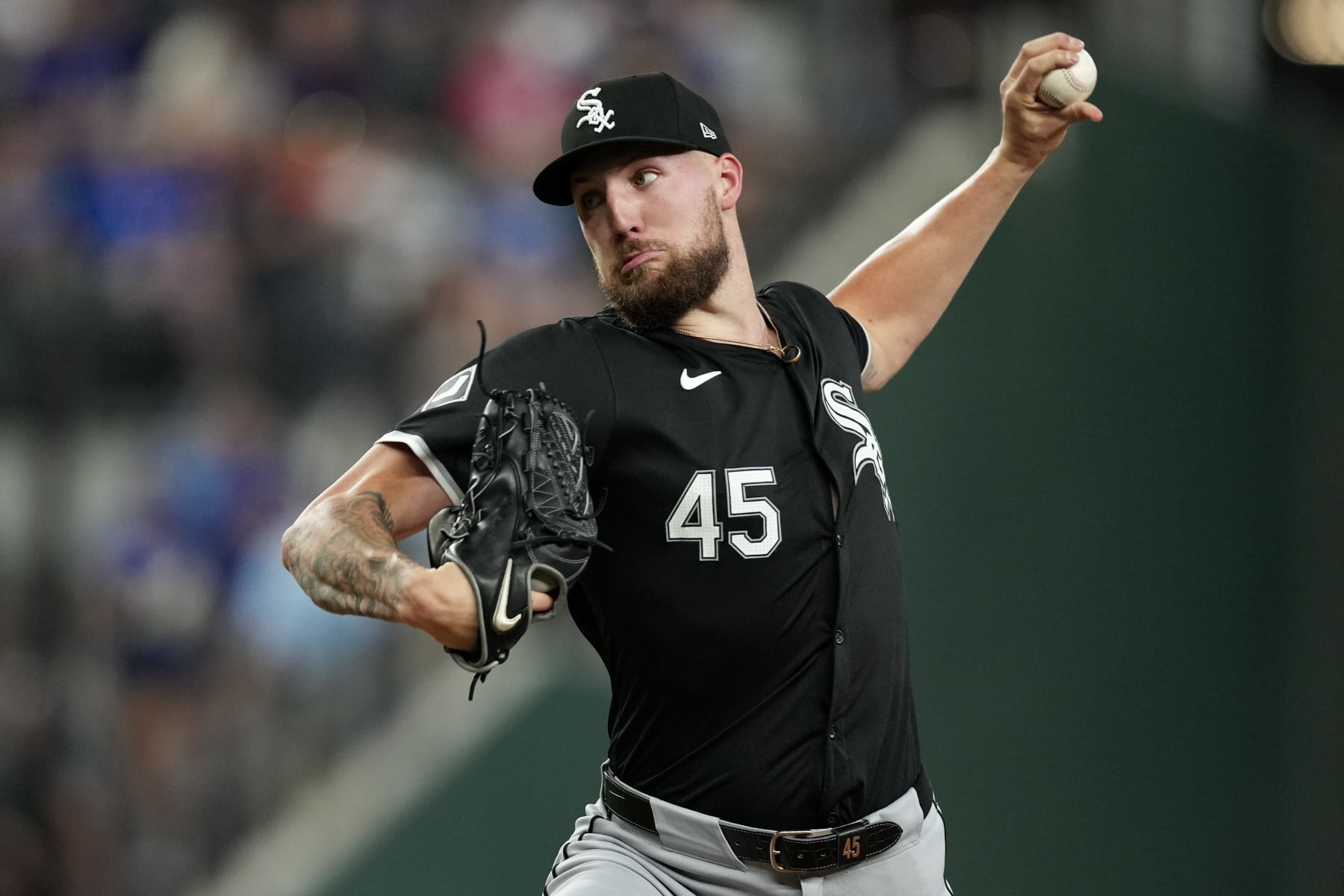 ARLINGTON, TEXAS - JULY 23: Garrett Crochet #45 of the Chicago White Sox pitches during the first inning against the Texas Rangers at Globe Life Field on July 23, 2024 in Arlington, Texas. (Photo by Sam Hodde/Getty Images)