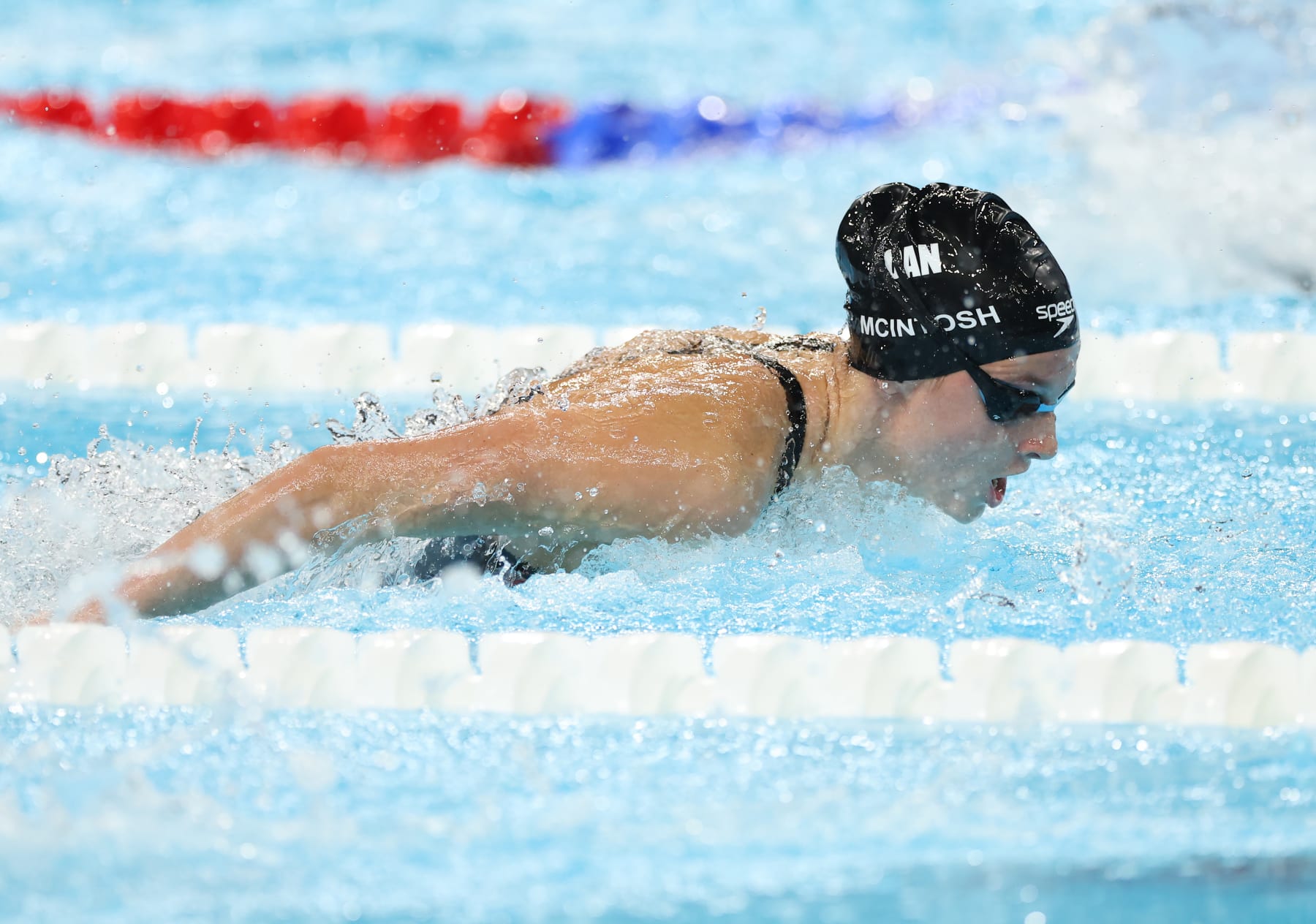 NANTERRE, FRANCE - AUGUST 02: Summer McIntosh of Team Canada competes in the heats of the women's 200m IM on day seven of the Olympic Games Paris 2024 at Paris La Defense Arena on August 02, 2024 in Nanterre, France. (Photo by Ian MacNicol/Getty Images)