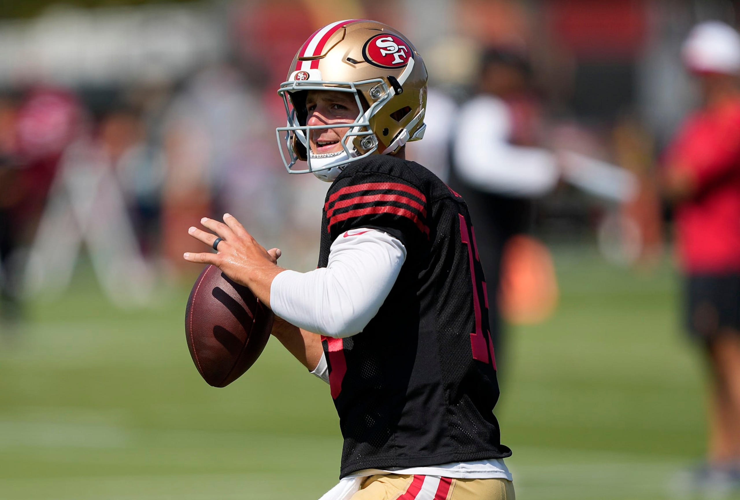 SANTA CLARA, CALIFORNIA - JULY 29: Brock Purdy #13 of the San Francisco 49ers works out during training camp at SAP Performance Facility on July 29, 2024 in Santa Clara, California. (Photo by Thearon W. Henderson/Getty Images)