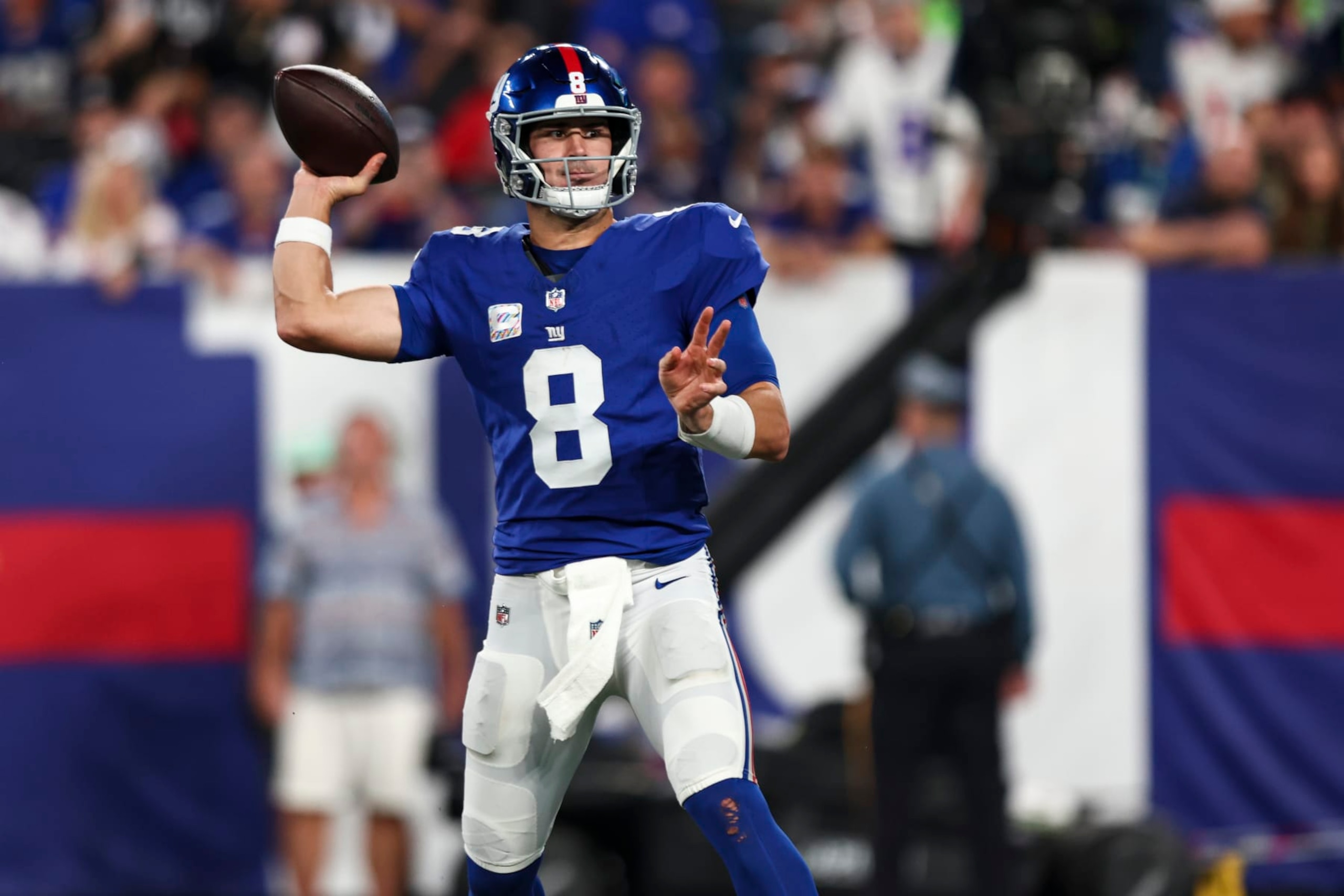 EAST RUTHERFORD, NJ - OCTOBER 2: Daniel Jones #8 of the New York Giants passes the football during the second quarter of a game against the Seattle Seahawks at MetLife Stadium on October 2, 2023 in East Rutherford, New Jersey. (Photo by Kevin Sabitus/Getty Images)