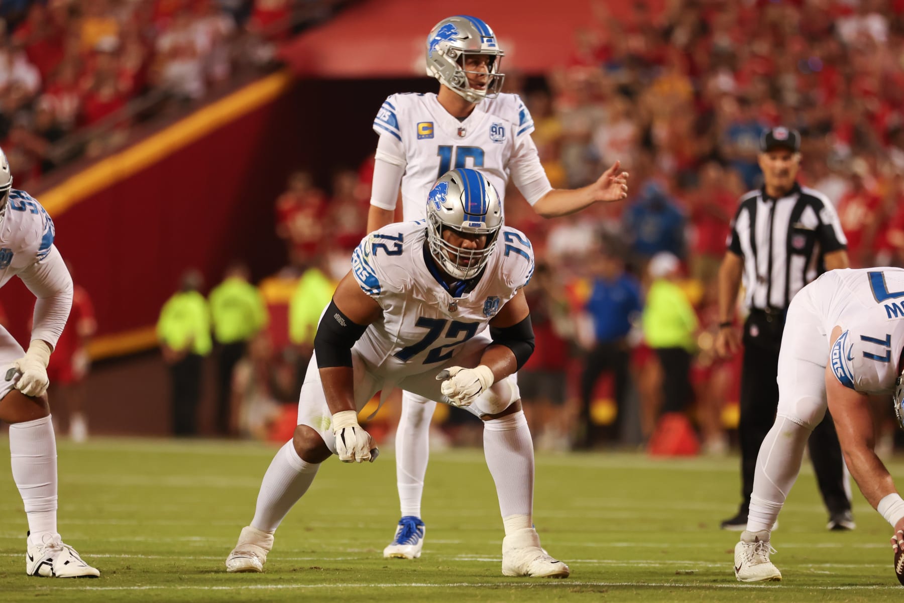 KANSAS CITY, MO - SEPTEMBER 07: Detroit Lions guard Halapoulivaati Vaitai (72) before the snap in the second quarter of an NFL game between the Detroit Lions and Kansas City Chiefs on Sep 7, 2023 at GEHA Field at Arrowhead Stadium in Kansas City, MO. (Photo by Scott Winters/Icon Sportswire via Getty Images)