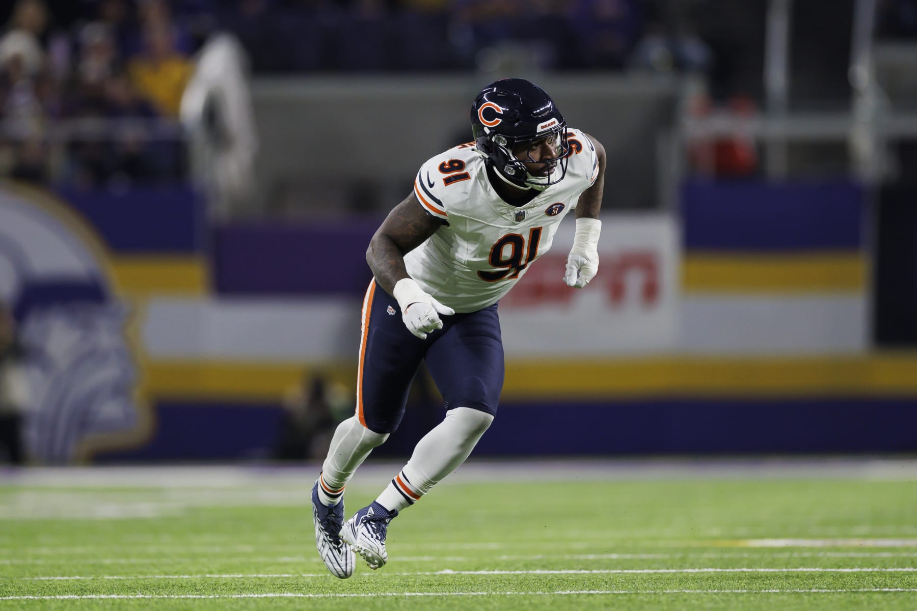 MINNEAPOLIS, MINNESOTA - NOVEMBER 27: Yannick Ngakoue #91 of the Chicago Bears runs around the edge during an NFL football game against the Minnesota Vikings at U.S. Bank Stadium on November 27, 2023 in Minneapolis, Minnesota. (Photo by Ryan Kang/Getty Images)