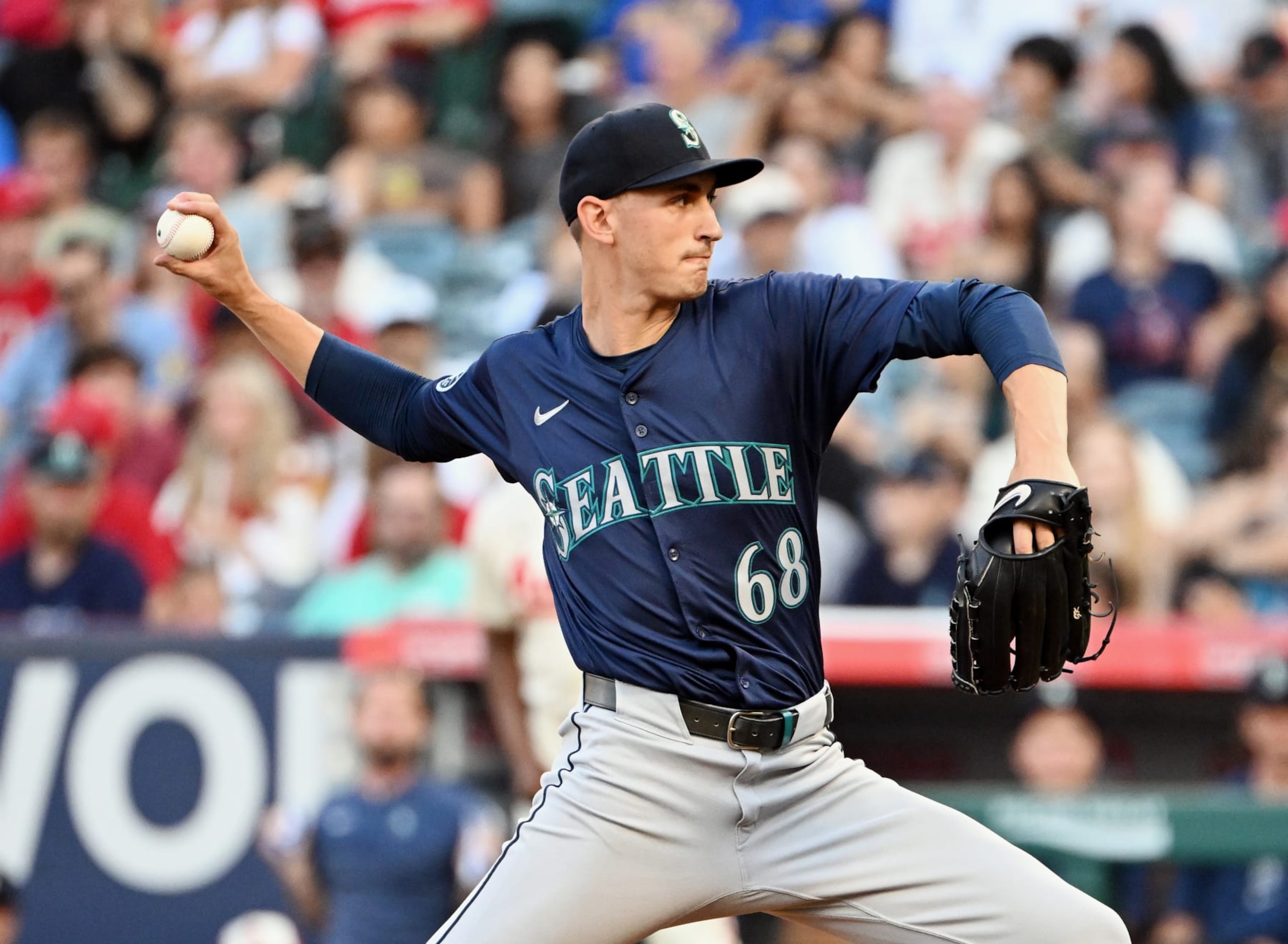 ANAHEIM, CA - JULY 13: Seattle Mariners pitcher George Kirby (68) pitching during an MLB baseball game against the Los Angeles Angels played on July 13, 2024 at Angel Stadium in Anaheim, CA. (Photo by John Cordes/Icon Sportswire via Getty Images)