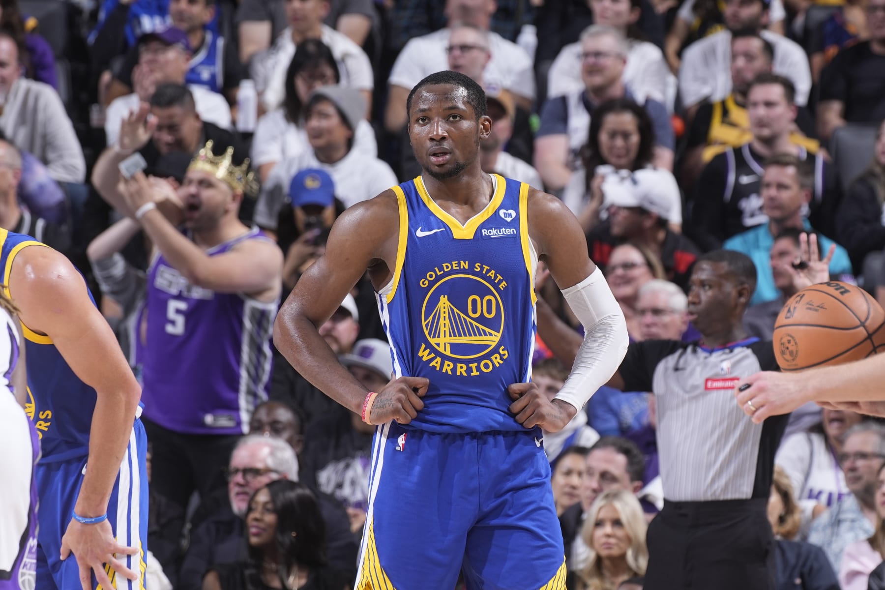 SACRAMENTO, CA - APRIL 16: Jonathan Kuminga #00 of the Golden State Warriors looks on during the game against the Sacramento Kings during the 2024 Play-In Tournament on April 16, 2024 at Golden 1 Center in Sacramento, California. NOTE TO USER: User expressly acknowledges and agrees that, by downloading and or using this photograph, User is consenting to the terms and conditions of the Getty Images Agreement. Mandatory Copyright Notice: Copyright 2024 NBAE (Photo by Rocky Widner/NBAE via Getty Images)