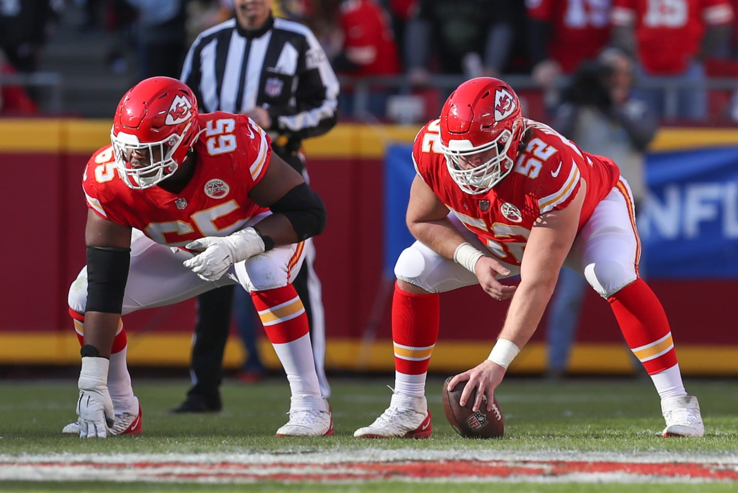 KANSAS CITY, MO - DECEMBER 12: Kansas City Chiefs center Creed Humphrey (52) and guard Trey Smith (65) before the snap in the second quarter of an NFL game between the Las Vegas Raiders and Kansas City Chiefs on Dec 12, 2021 at GEHA Field at Arrowhead Stadium in Kansas City, MO. (Photo by Scott Winters/Icon Sportswire via Getty Images) KANSAS CITY, MO - DECEMBER 12: Kansas City Chiefs center Creed Humphrey (52) and guard Trey Smith (65) before the snap in the second quarter of an NFL game between the Las Vegas Raiders and Kansas City Chiefs on Dec 12, 2021 at GEHA Field at Arrowhead Stadium in Kansas City, MO. (Photo by Scott Winters/Icon Sportswire via Getty Images)