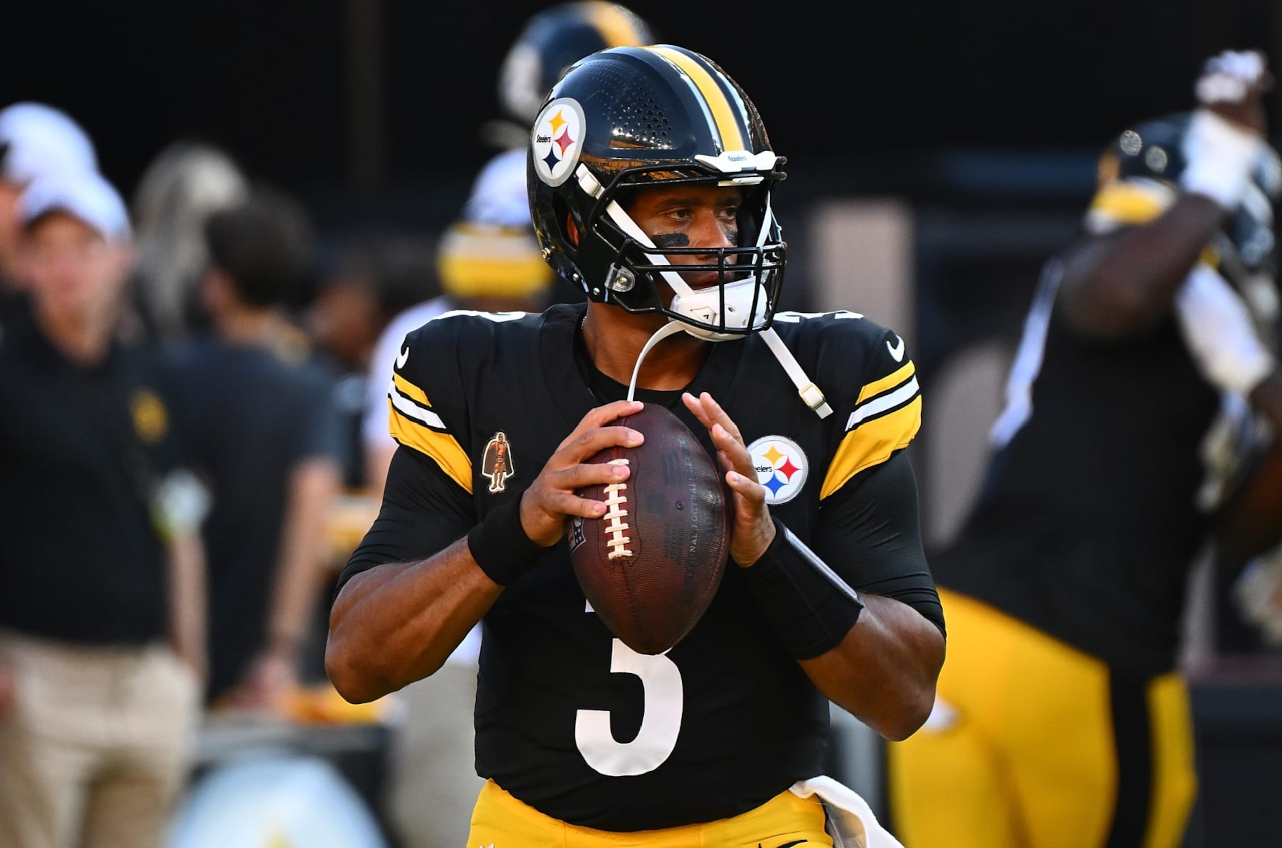 PITTSBURGH, PENNSYLVANIA - AUGUST 9: Russell Wilson #3 of the Pittsburgh Steelers warms up before the preseason game against the Houston Texans at Acrisure Stadium on August 9, 2024 in Pittsburgh, Pennsylvania. (Photo by Justin Berl/Getty Images)